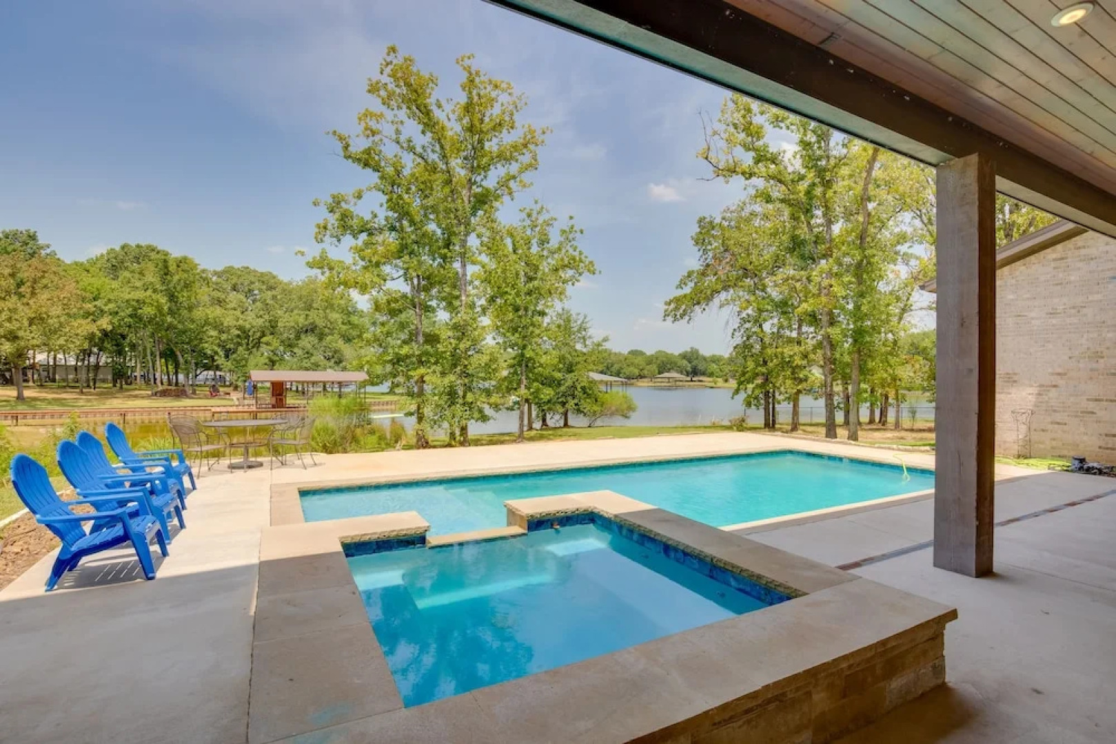 Pool, Hot Tub & Views: Malakoff Gem on Cedar Creek