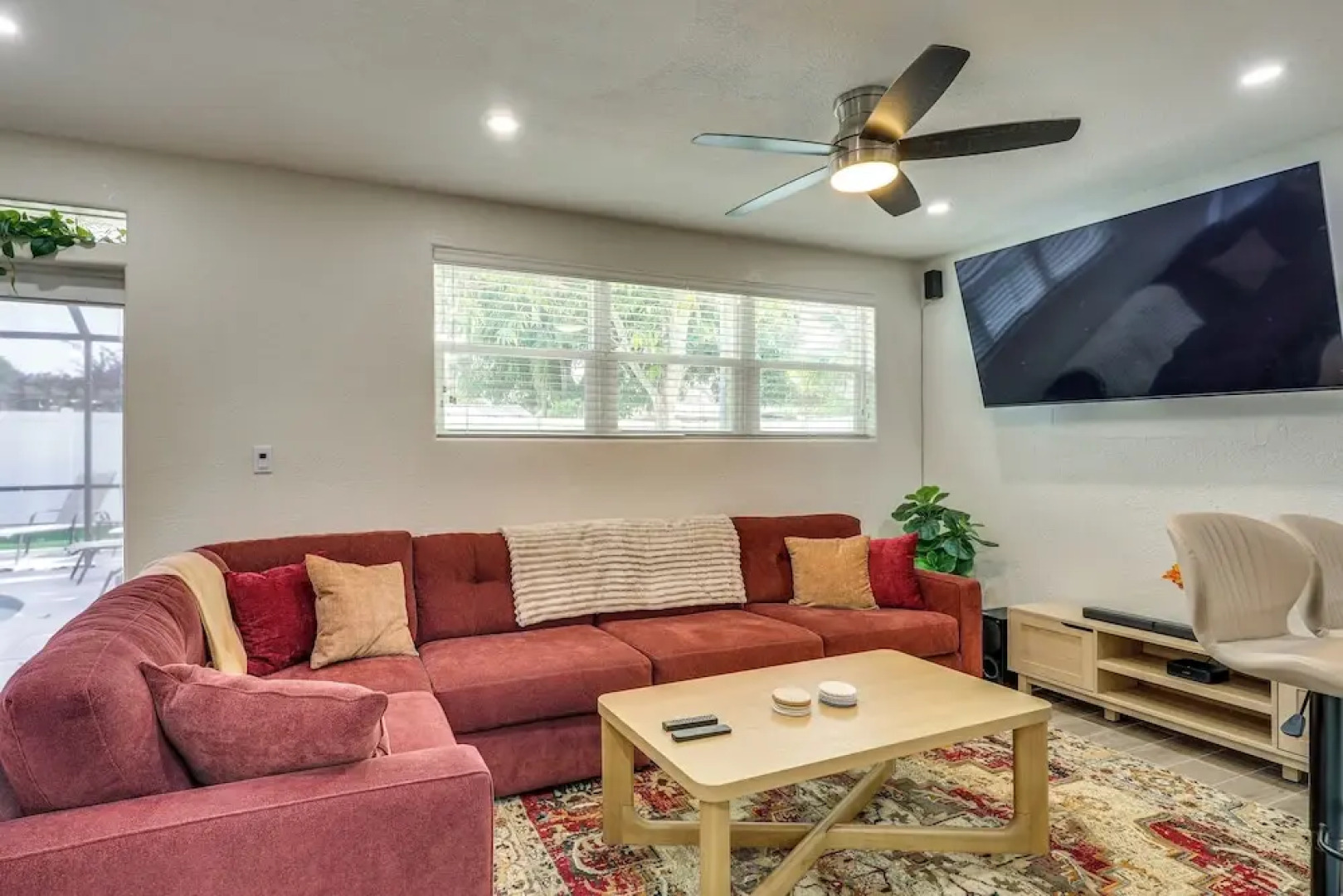 Backyard Oasis: Fort Lauderdale Home Near Beach