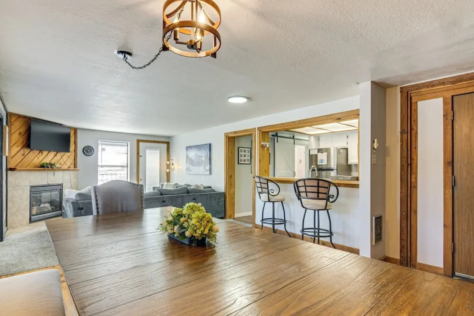 Walk to Lifts: Brian Head Condo w/ Ski Locker!