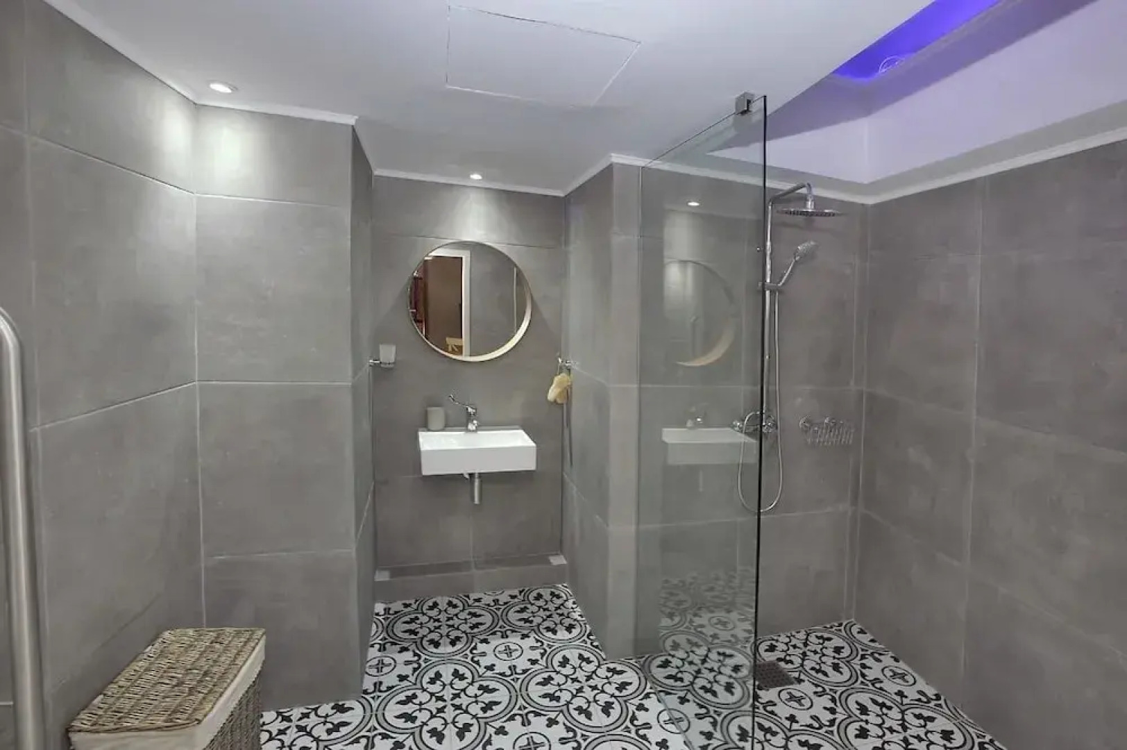 Pentasino Heritage Suites