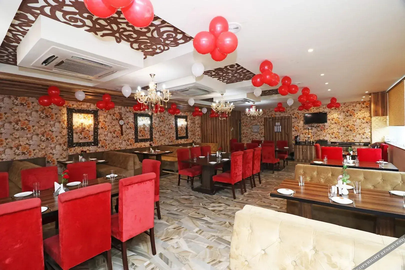 Capital O 19840 Hotel Centre Point