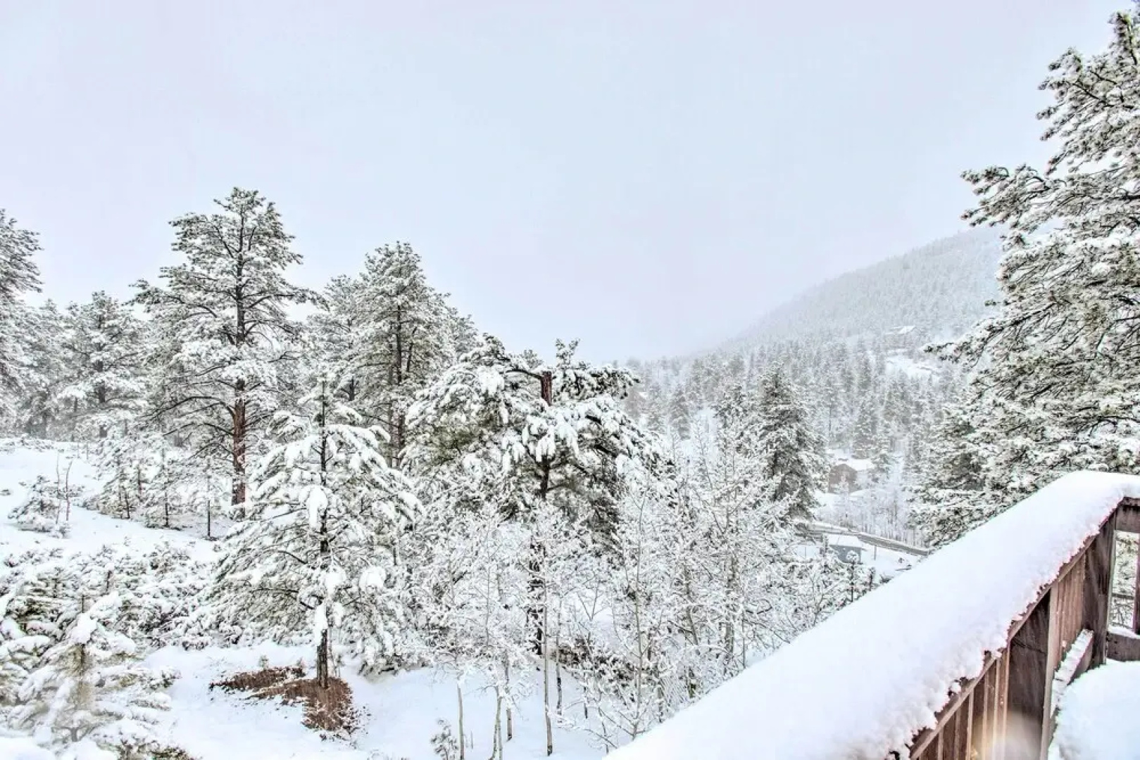 Cozy Bailey Cabin w/ Sweeping Mountain Views!