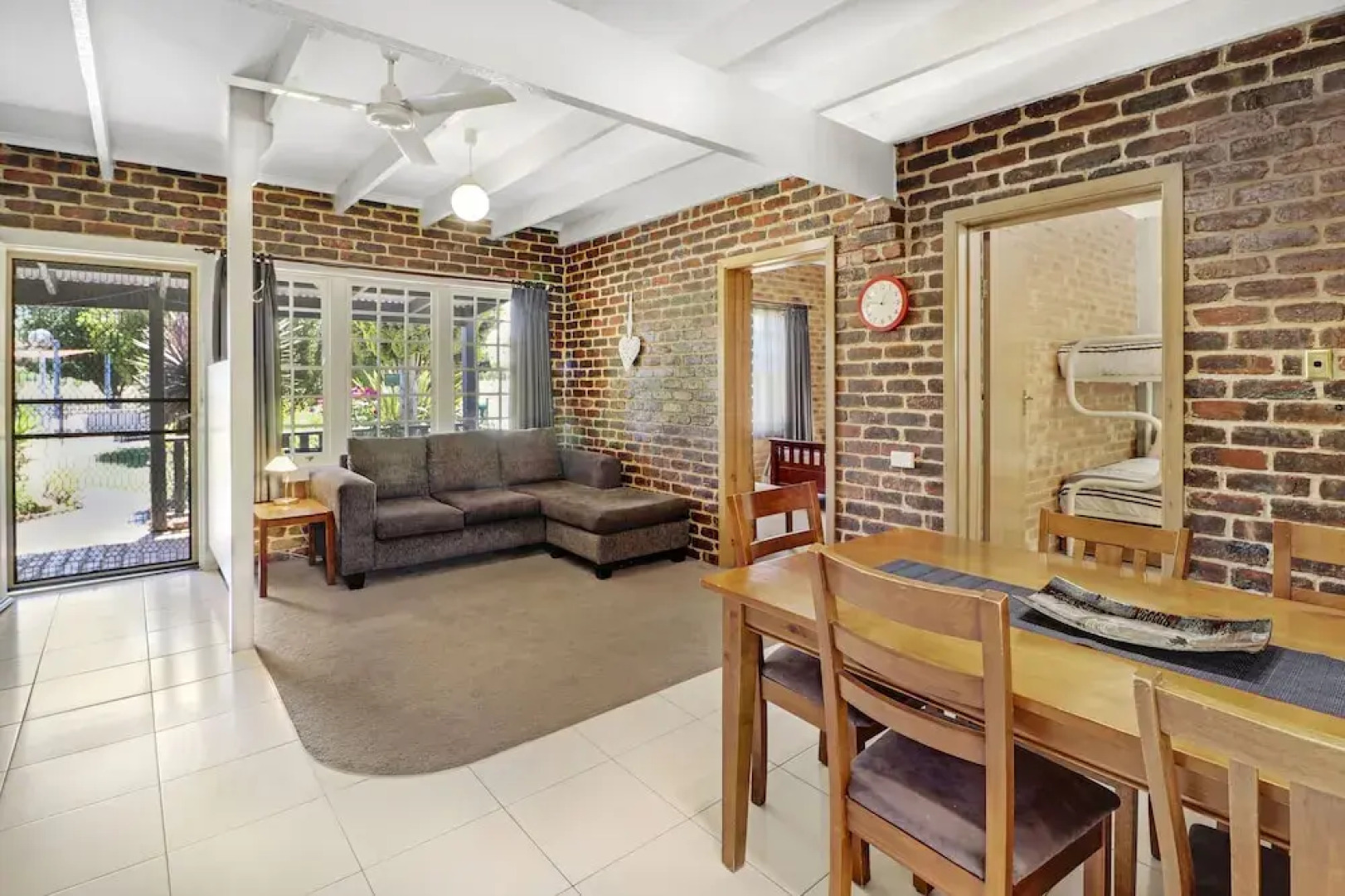 Greenvale Holiday Units