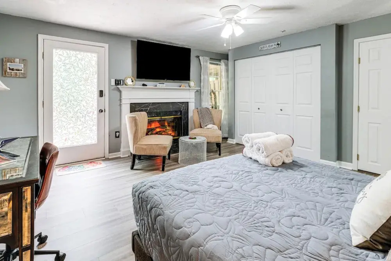 1 Mi to Boardwalk: Convenient North Beach Apt!