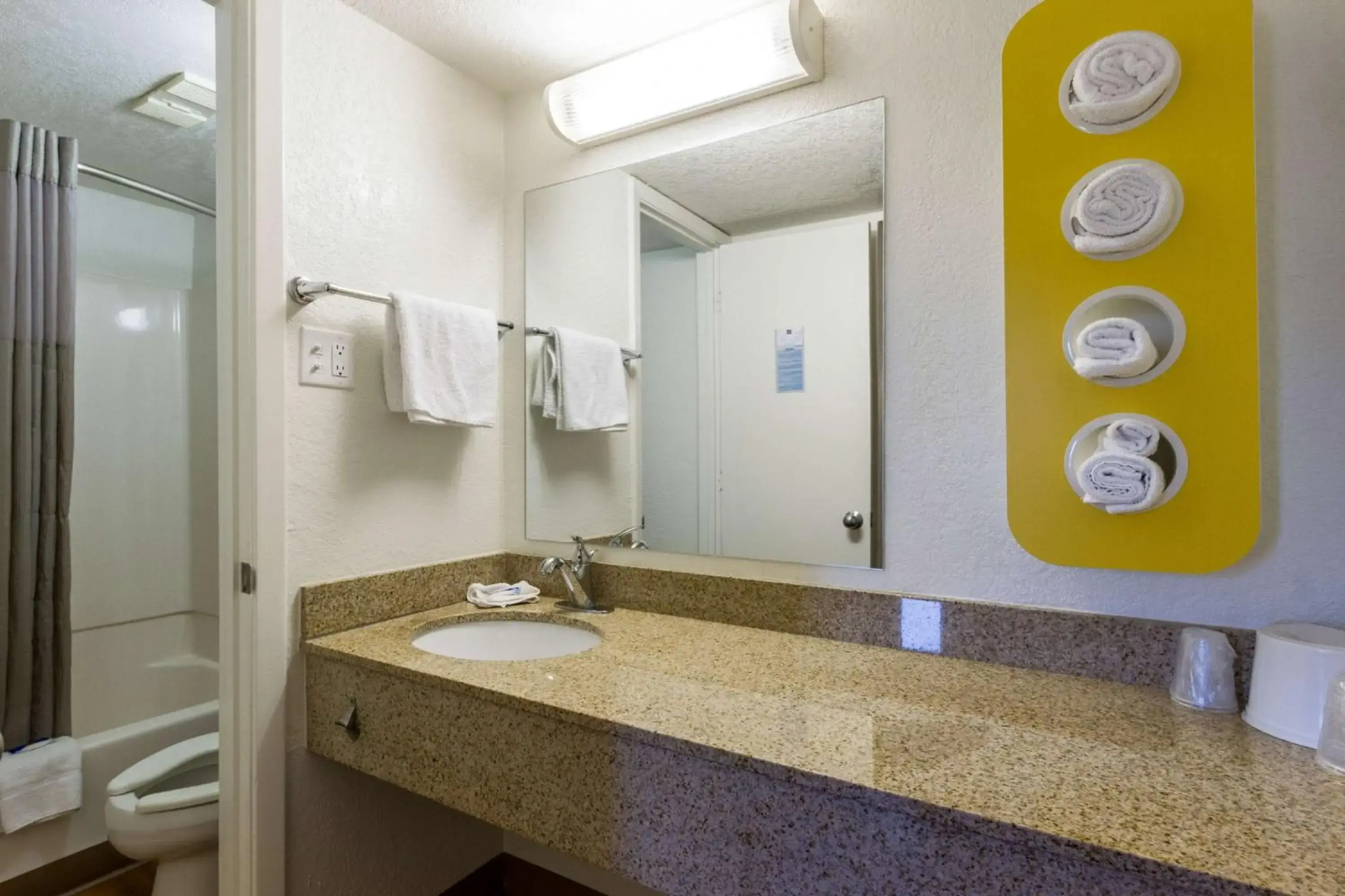 Motel 6 Tempe, AZ – Phoenix Airport – Priest Dr