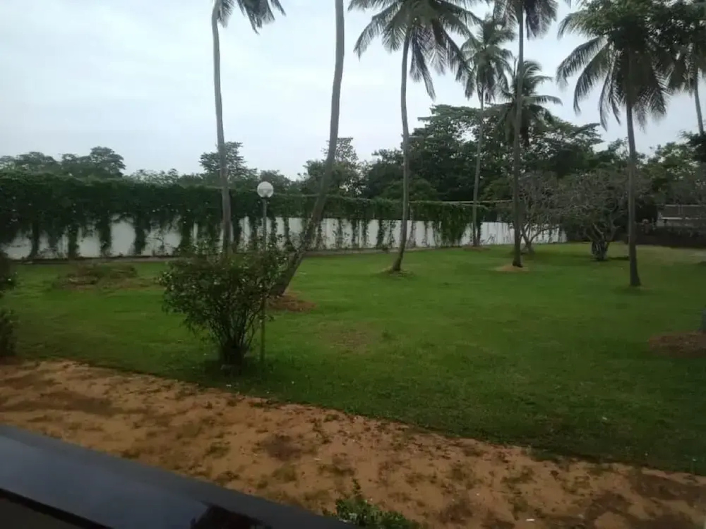 KYNROCK Airport Hotel