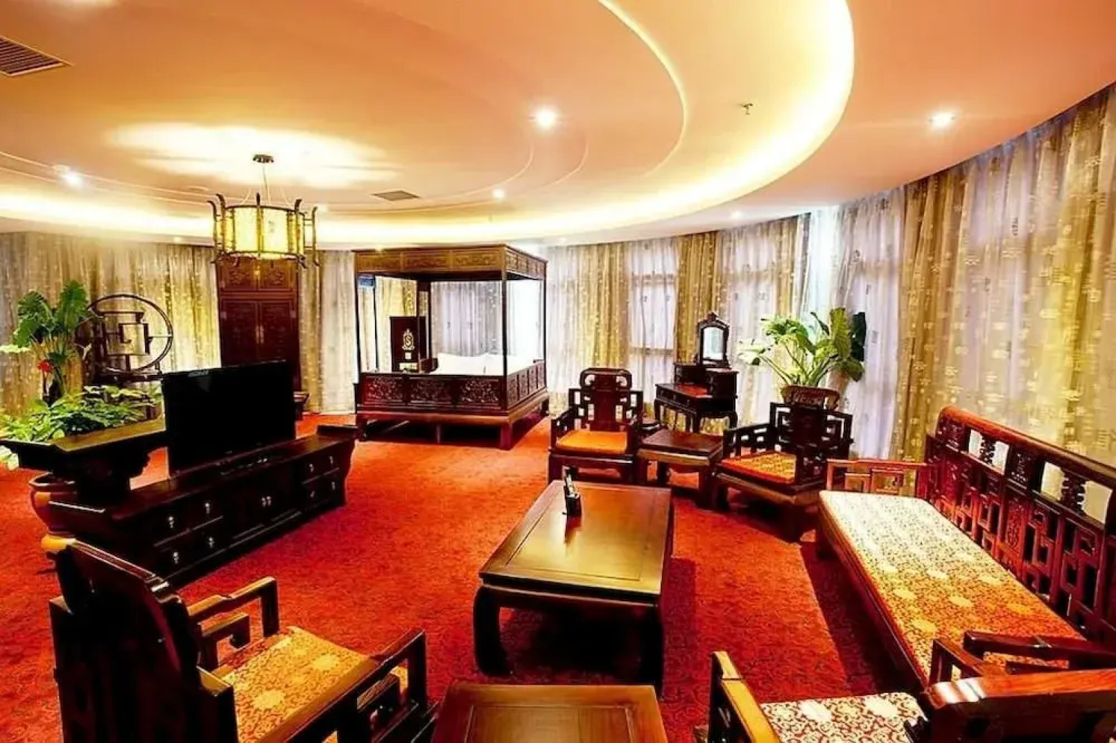 Shengfeite Garden Hotel