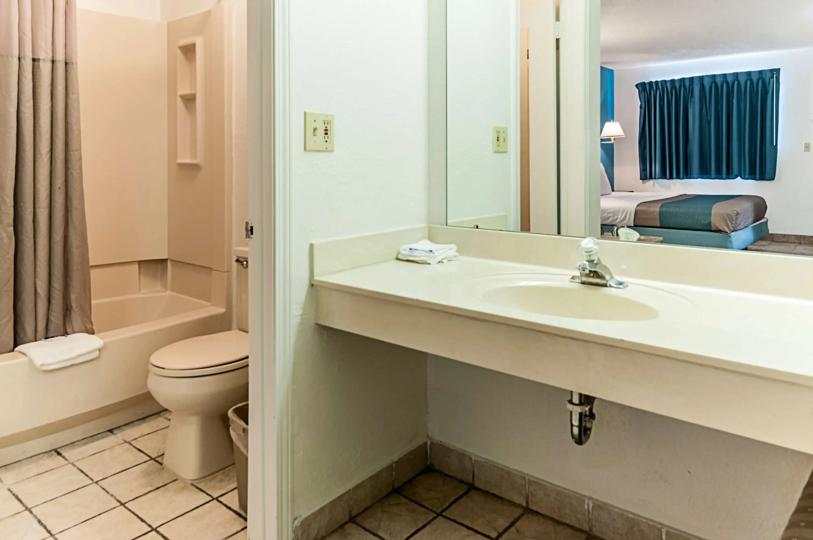 Motel 6 Southgate, MI - Detroit