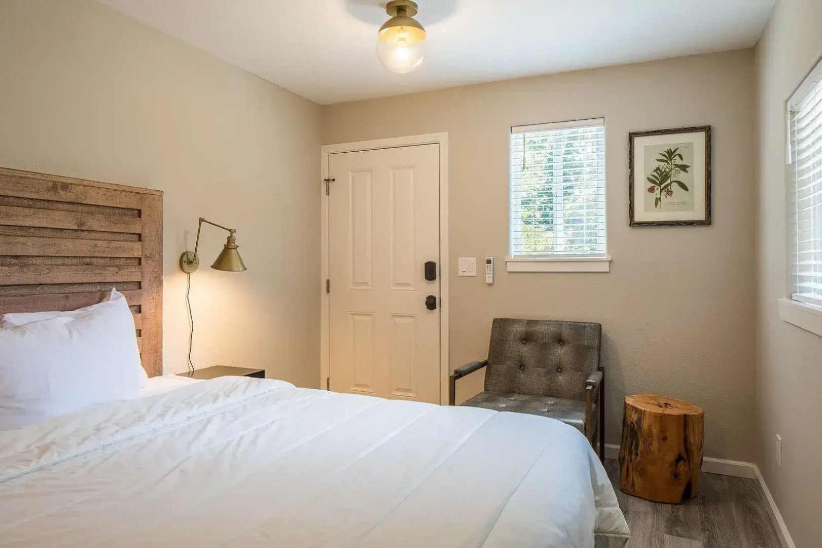 Cottages on River Road