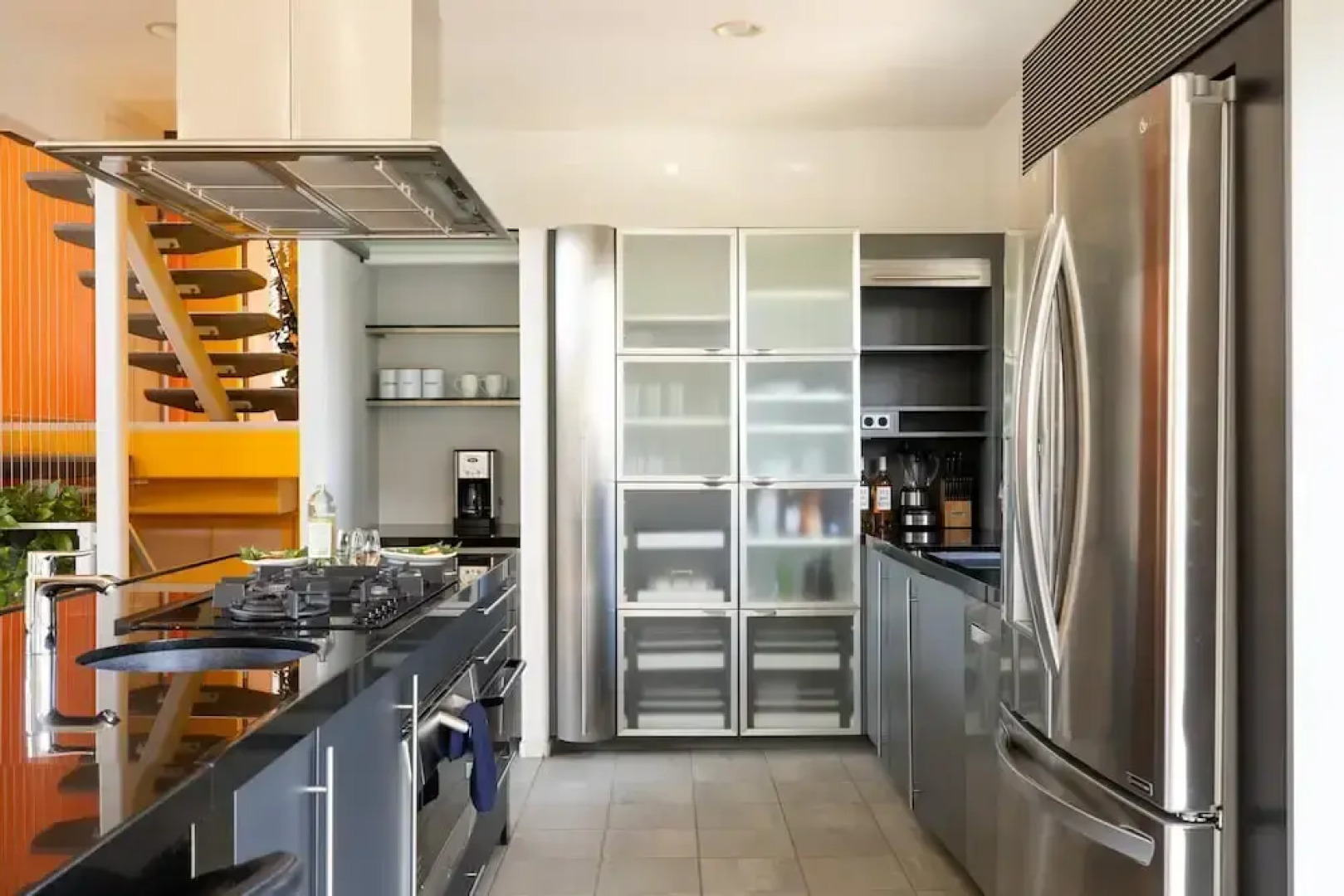 Beachcomber by AvantStay | 1 Block from Beach - Modern Estate w/ Ocean Views