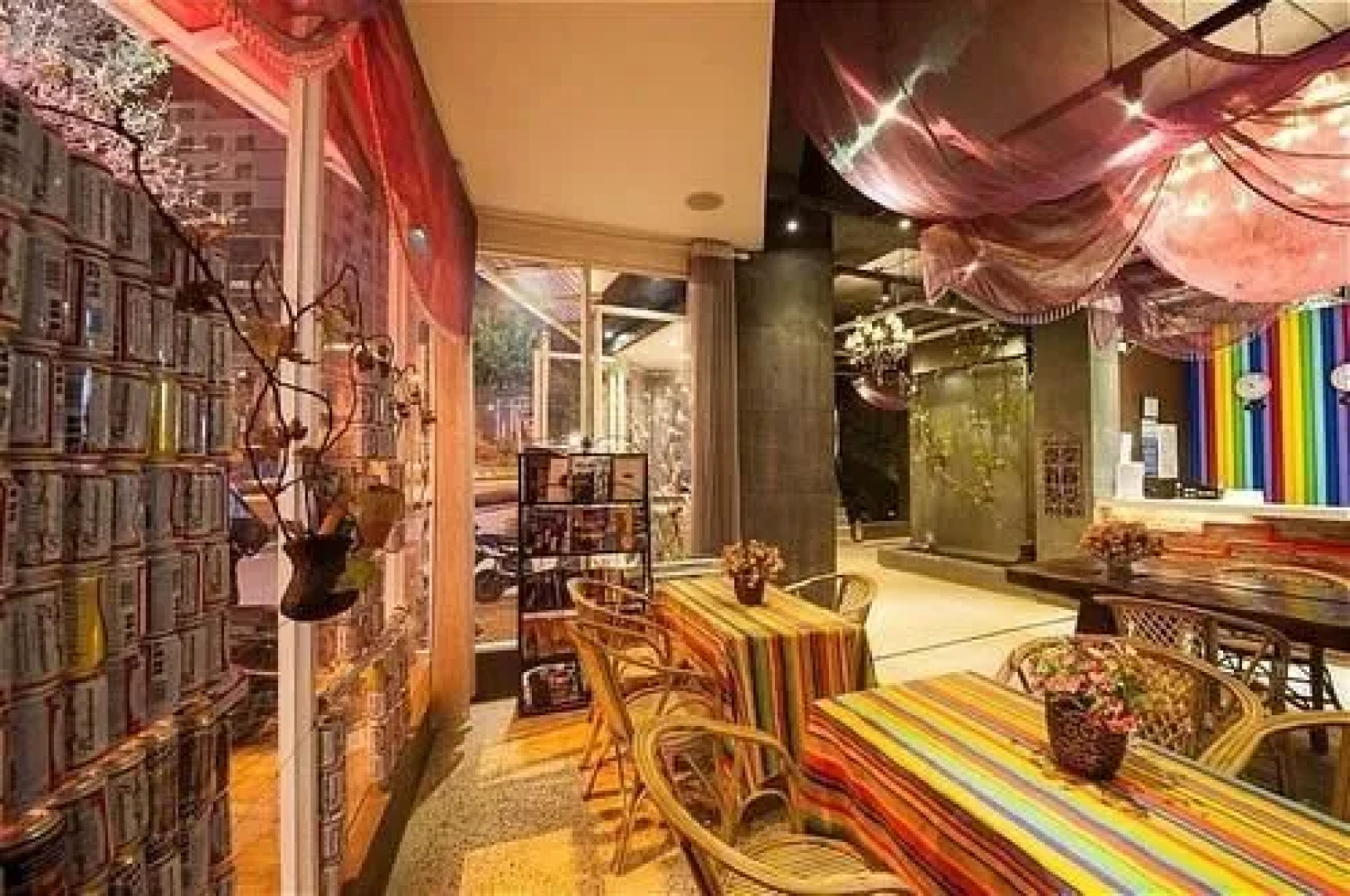 Guilin Style Art Theme Hotel