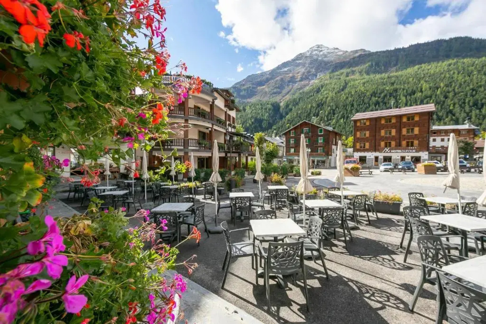 Monterosa Cozy Apartment 200m From Ski