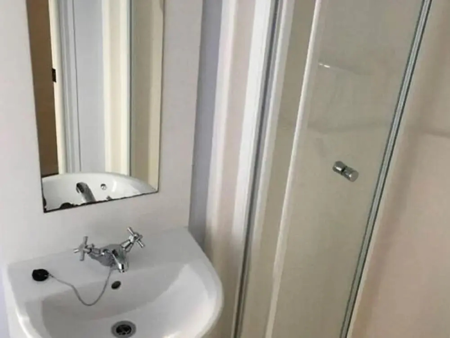 Spacious Holiday Home in Hastings Near Sea