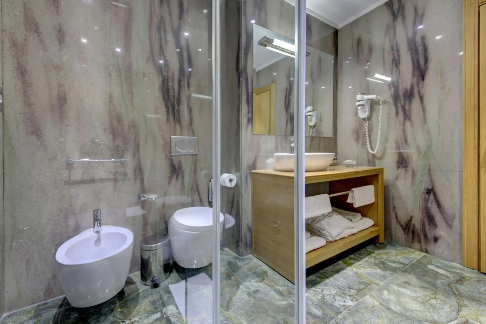 Hotel Vardar Kotor