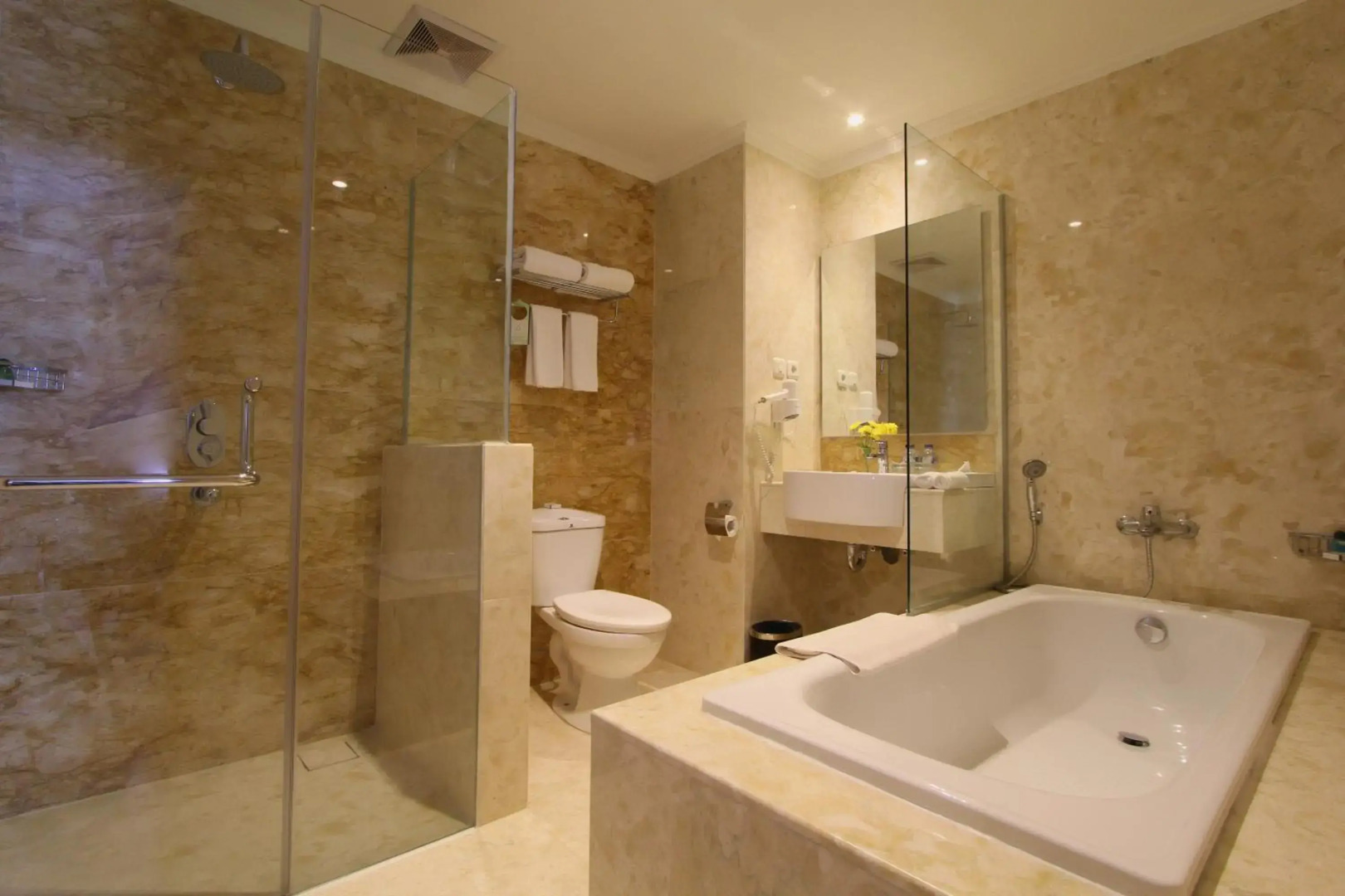 Lorin Syariah Hotel Solo