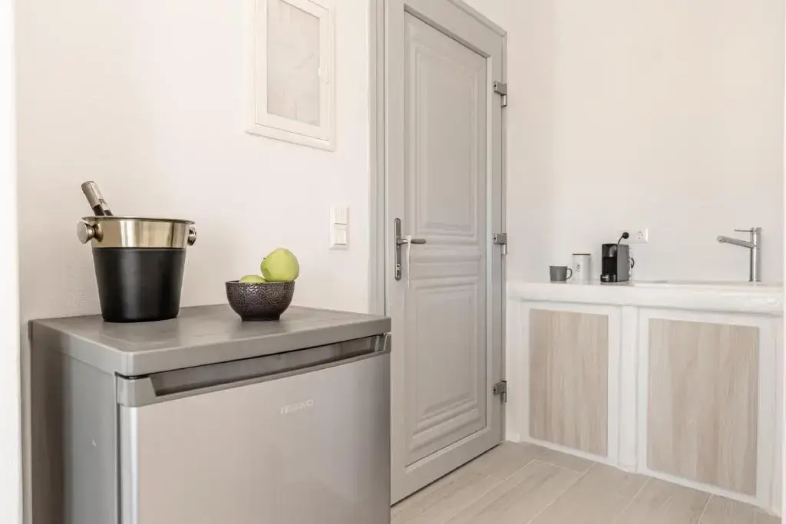 Ariadne's Crown Suites