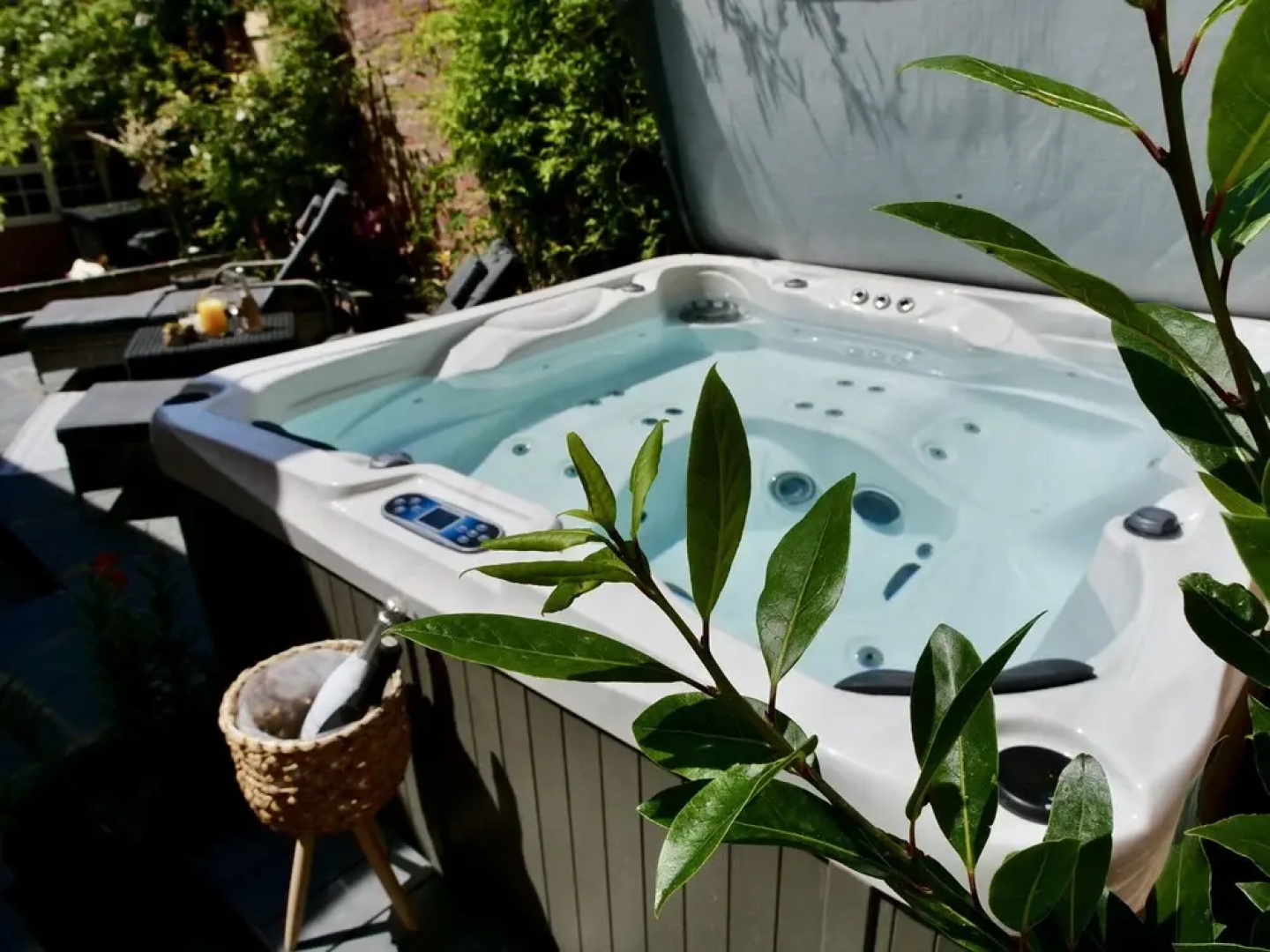 Luxury 9 Bed Manor House Hot Tub Cinema Room Skytv