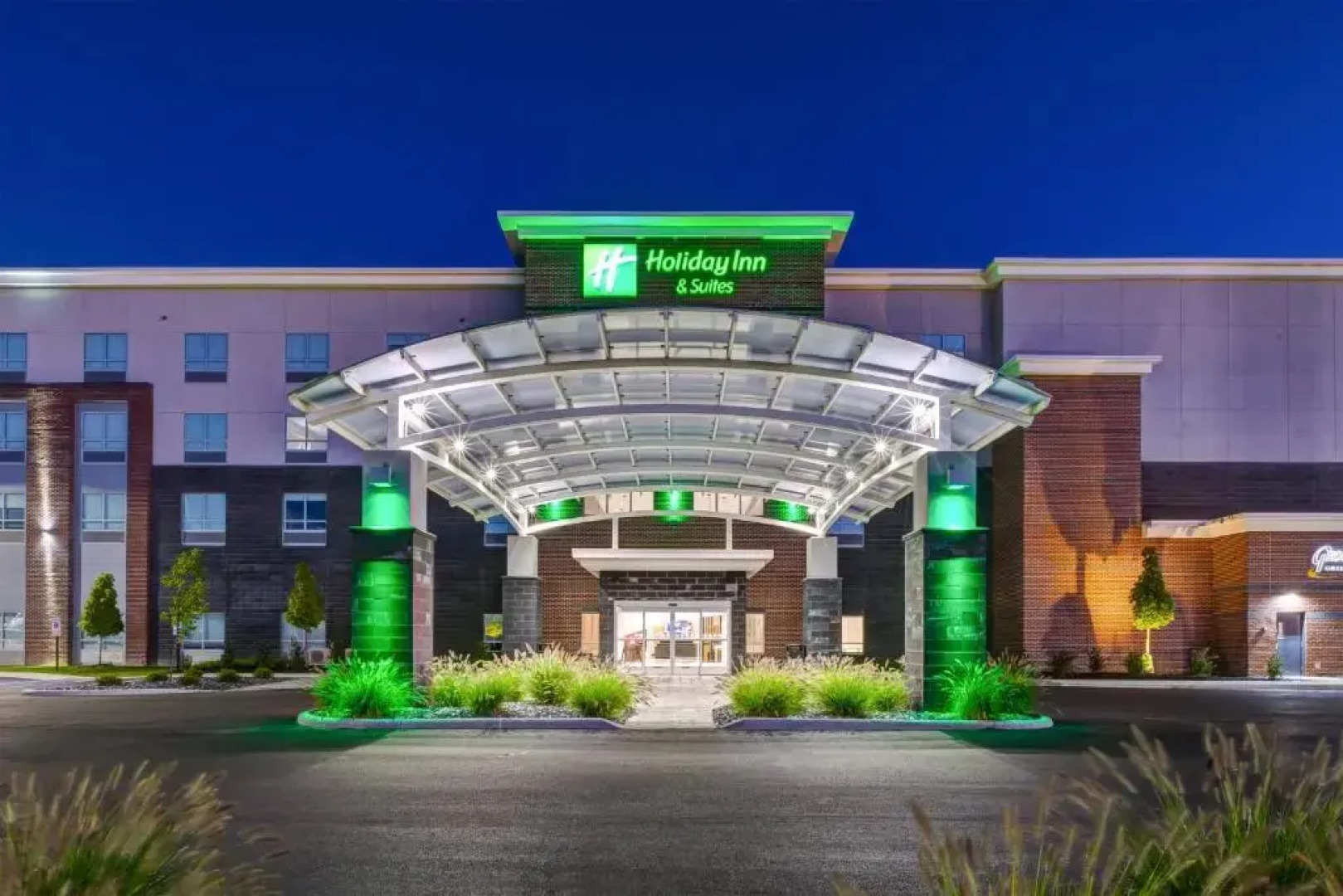 Holiday Inn & Suites Toledo Southwest - Perrysburg by IHG