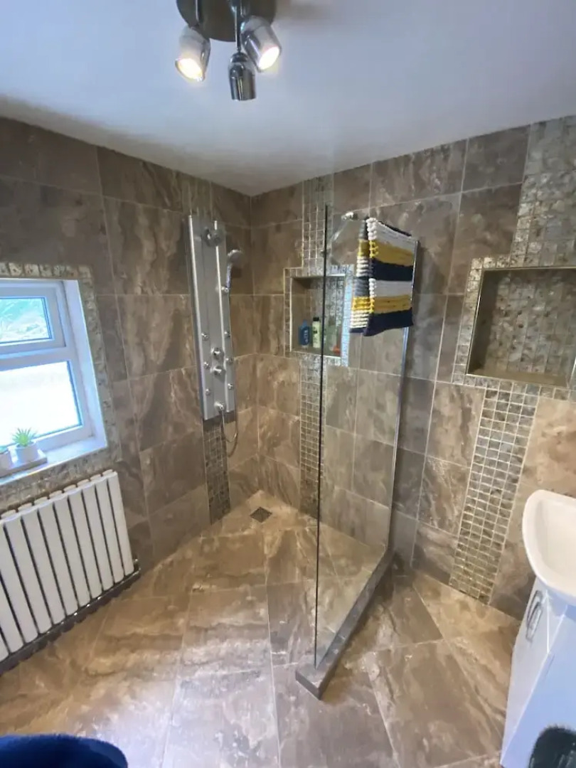 Stunning Beautiful 4-bed House in South Wales