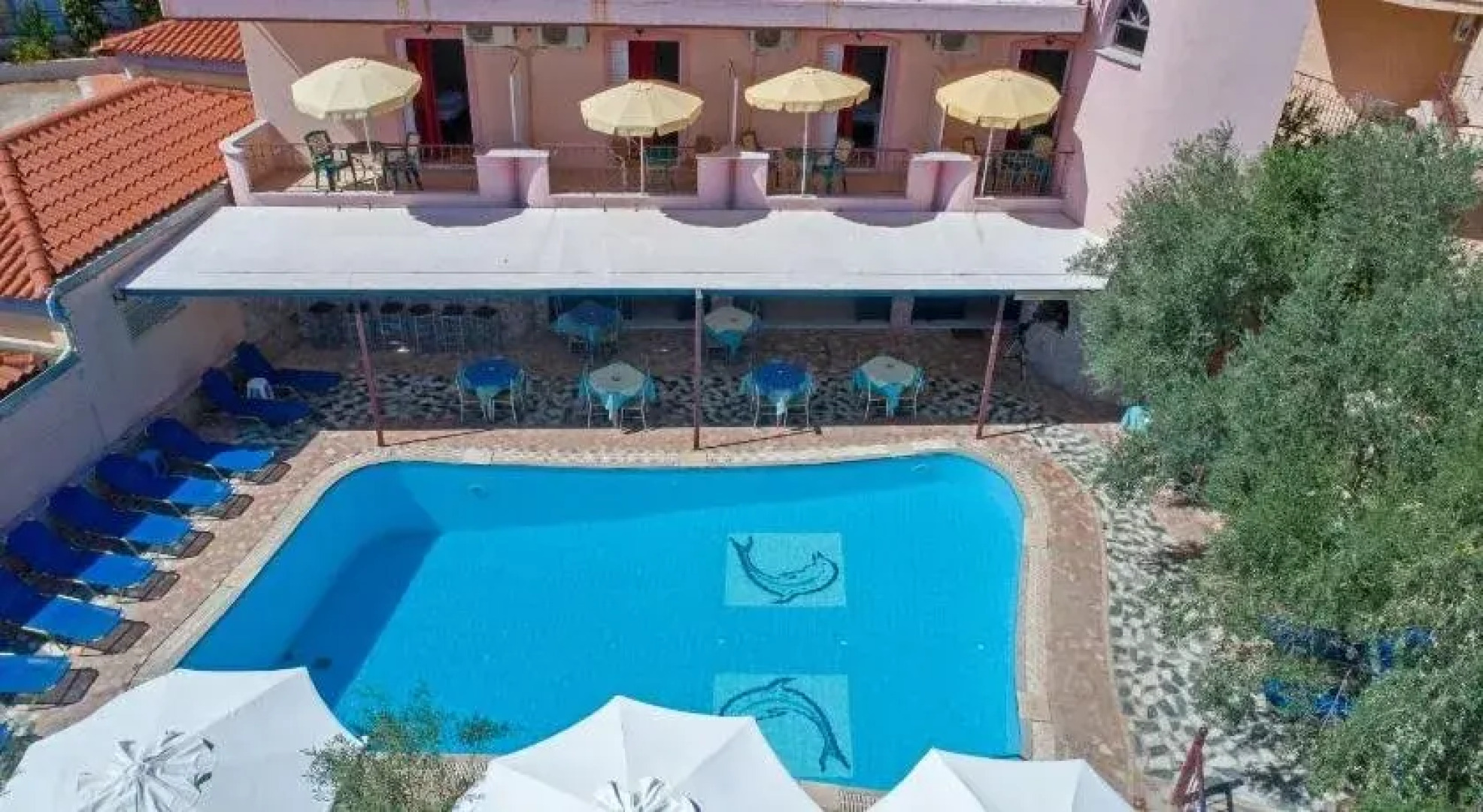 Kleoni Club Hotel & Apartments