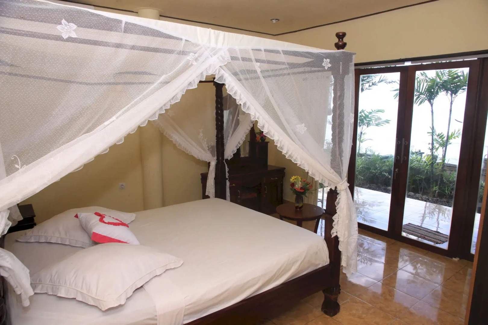 Rising Star Dive Resort