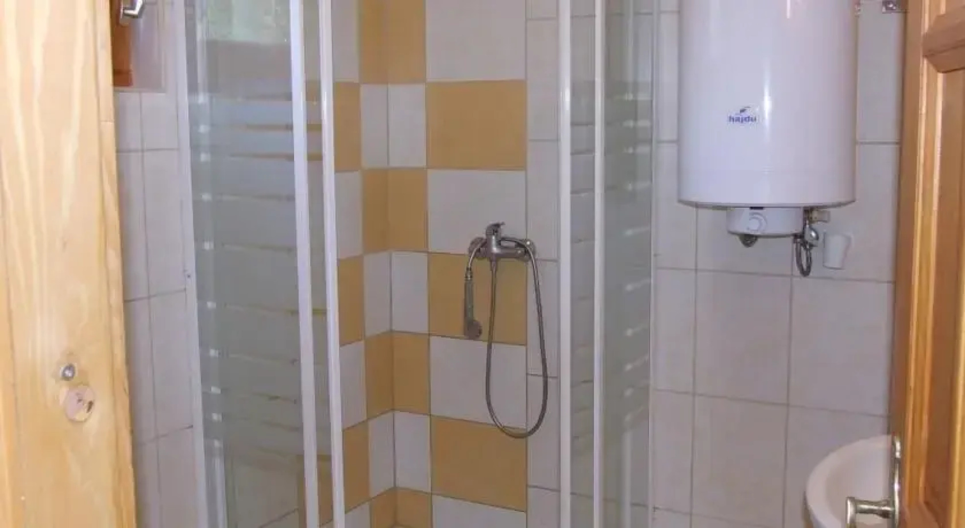 B.uj-lak magánszállás