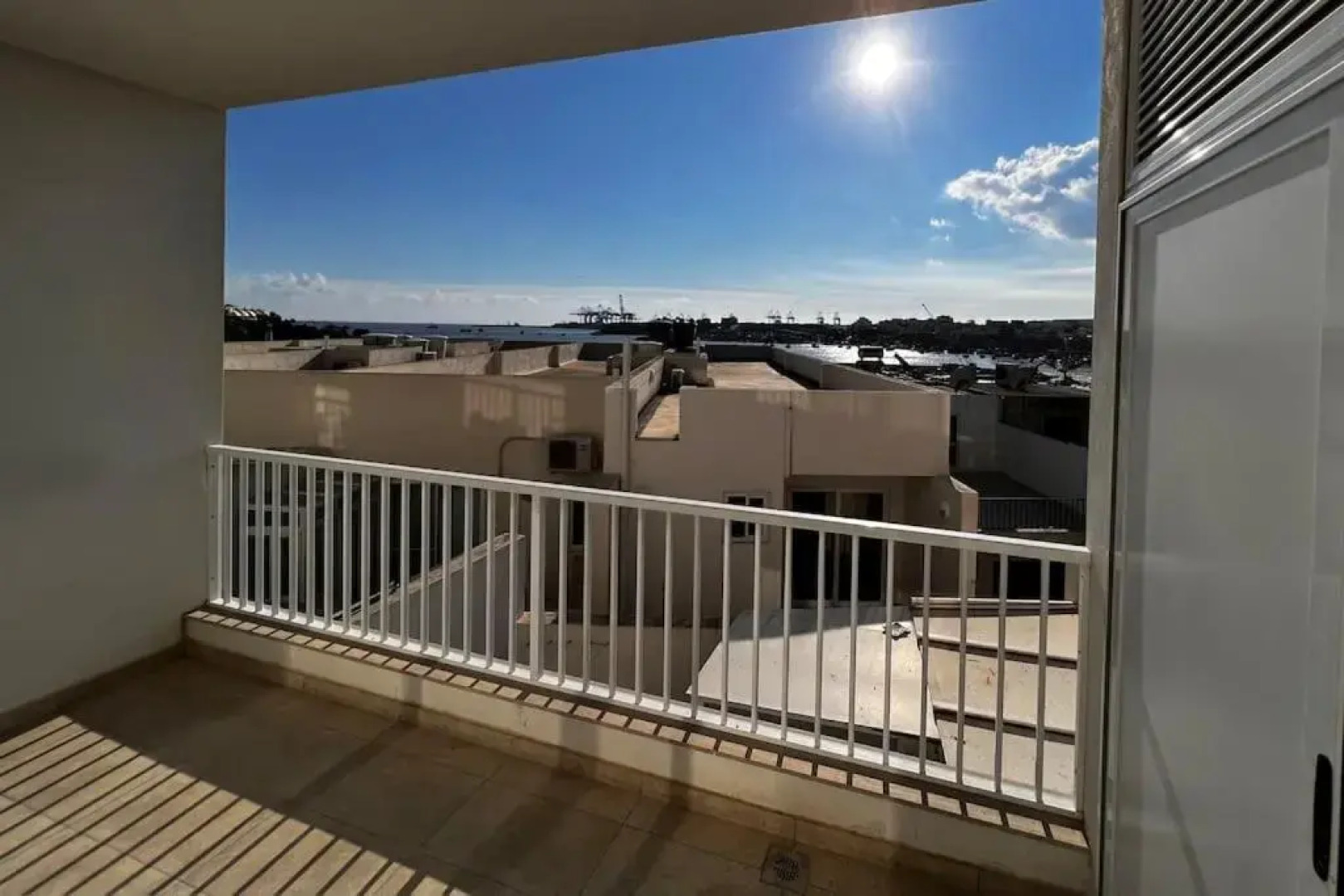 Viewline SeaView Modern 3 Bedroom Apartment