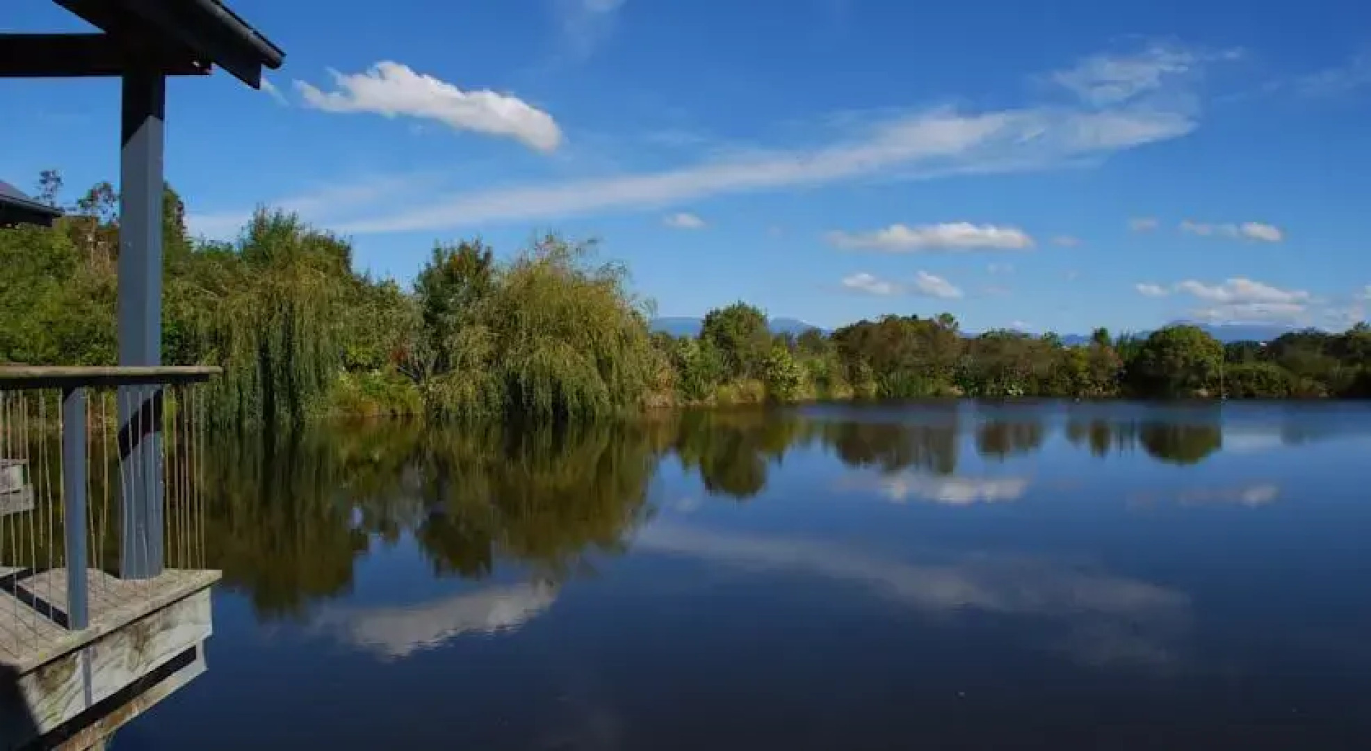 Aporo Pondsiders Luxury Cottages