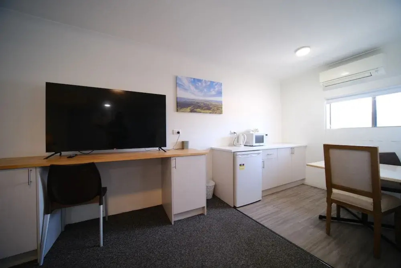 Lakeside Inn (ex. Oasis Resort & Village)