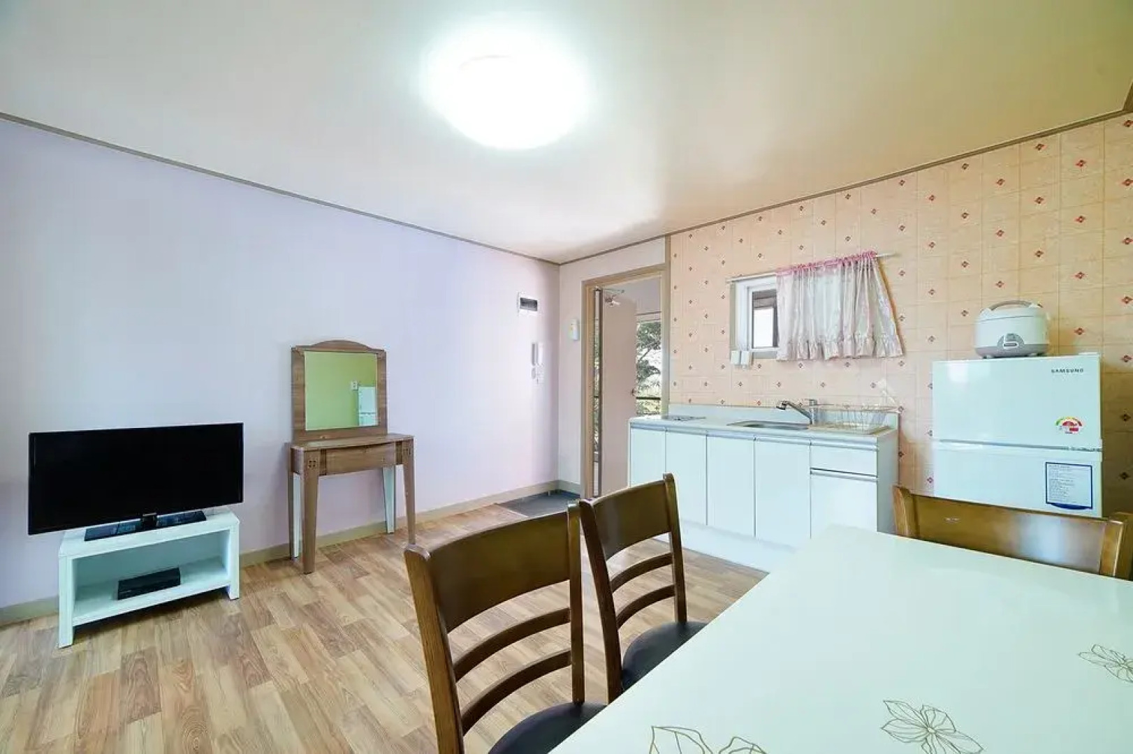 Hwaseong (Jebudo) Dongmisan Pension