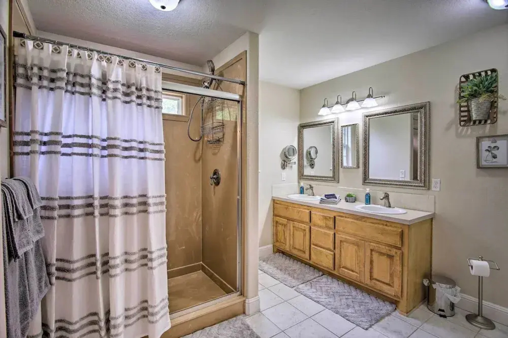 Bella Vista Home: Steps to Mountain Biking Trails!