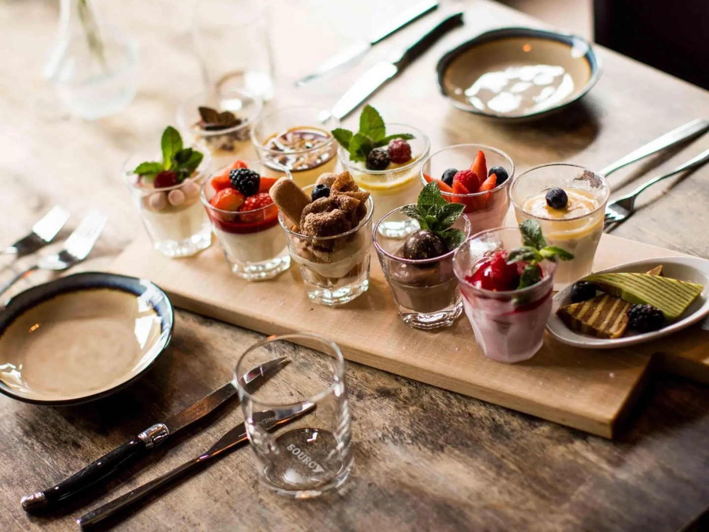 Modern chalet with outdoor sauna/spa, in a holiday park located near the Veluwe