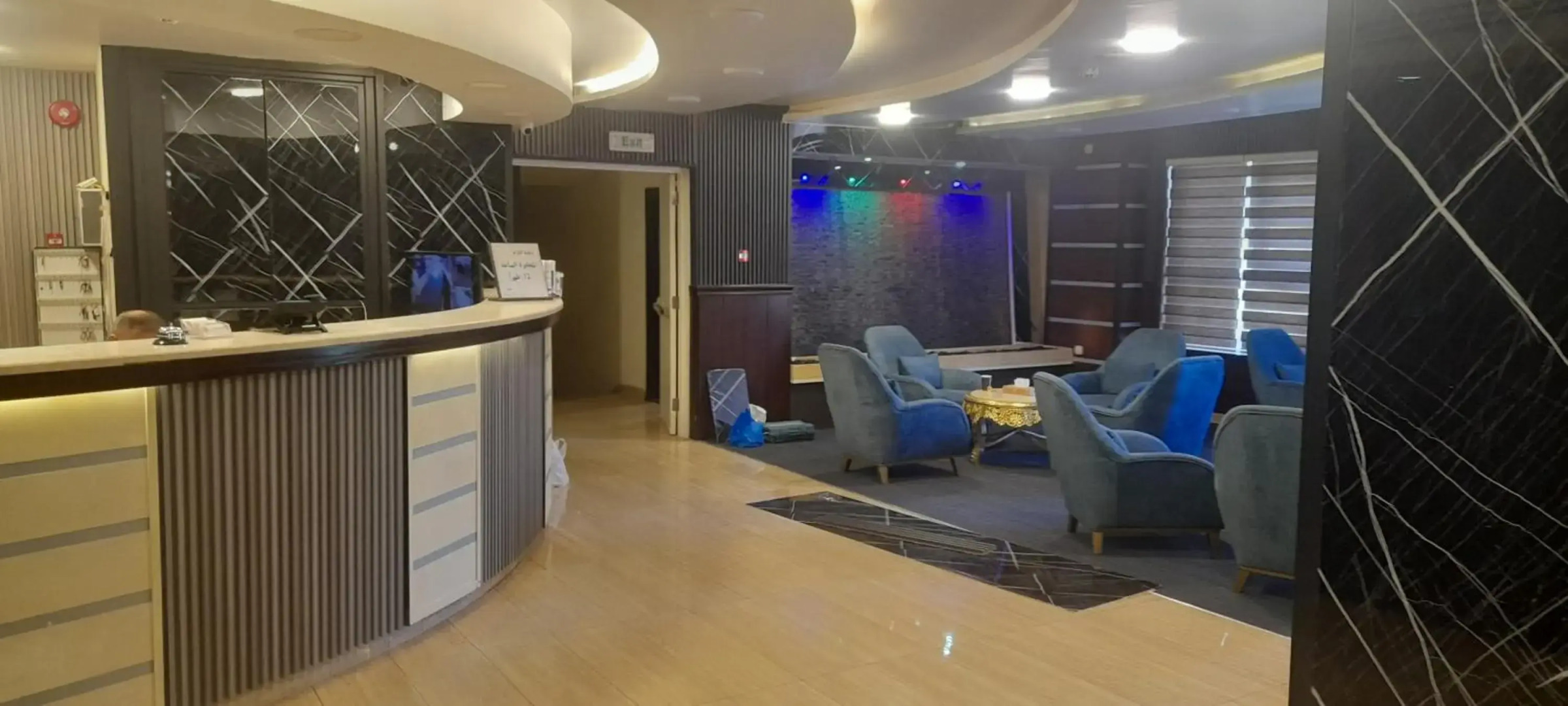 Balcony Hotel & Suites