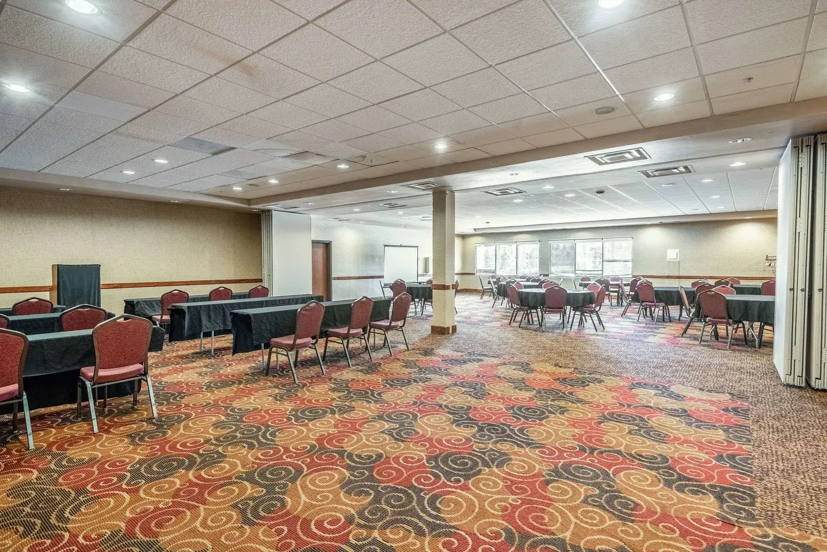 White Peak Hotel
