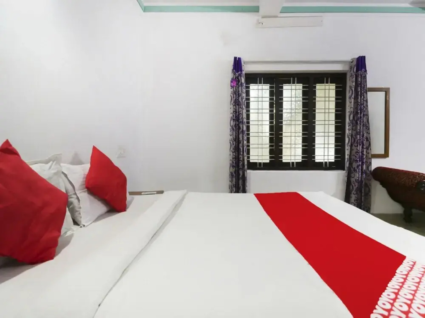 OYO 61270 313s Royal Suites