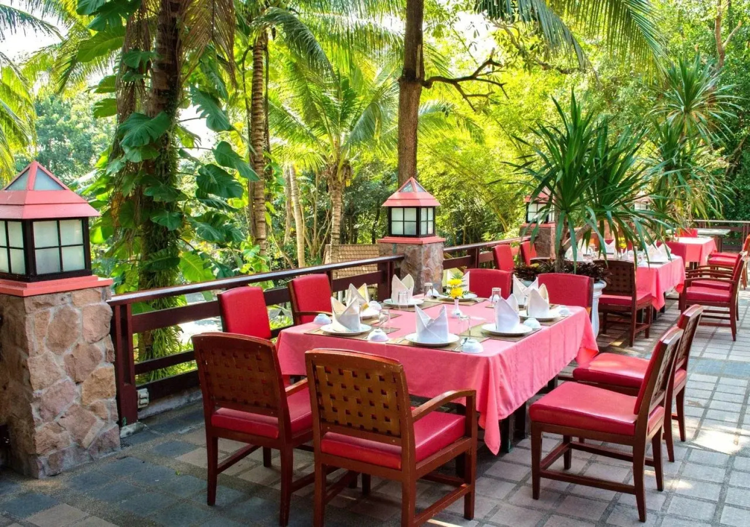 Sappraiwan Elephant Resort & Sanctuary