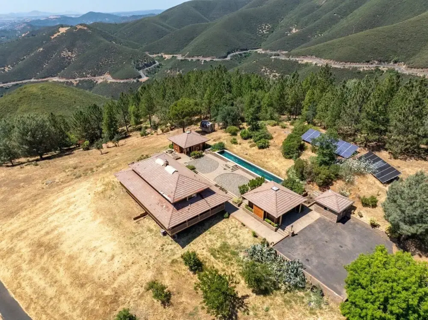 Priest Ranch - Peaceful Home With Pool 3 Bedroom Home