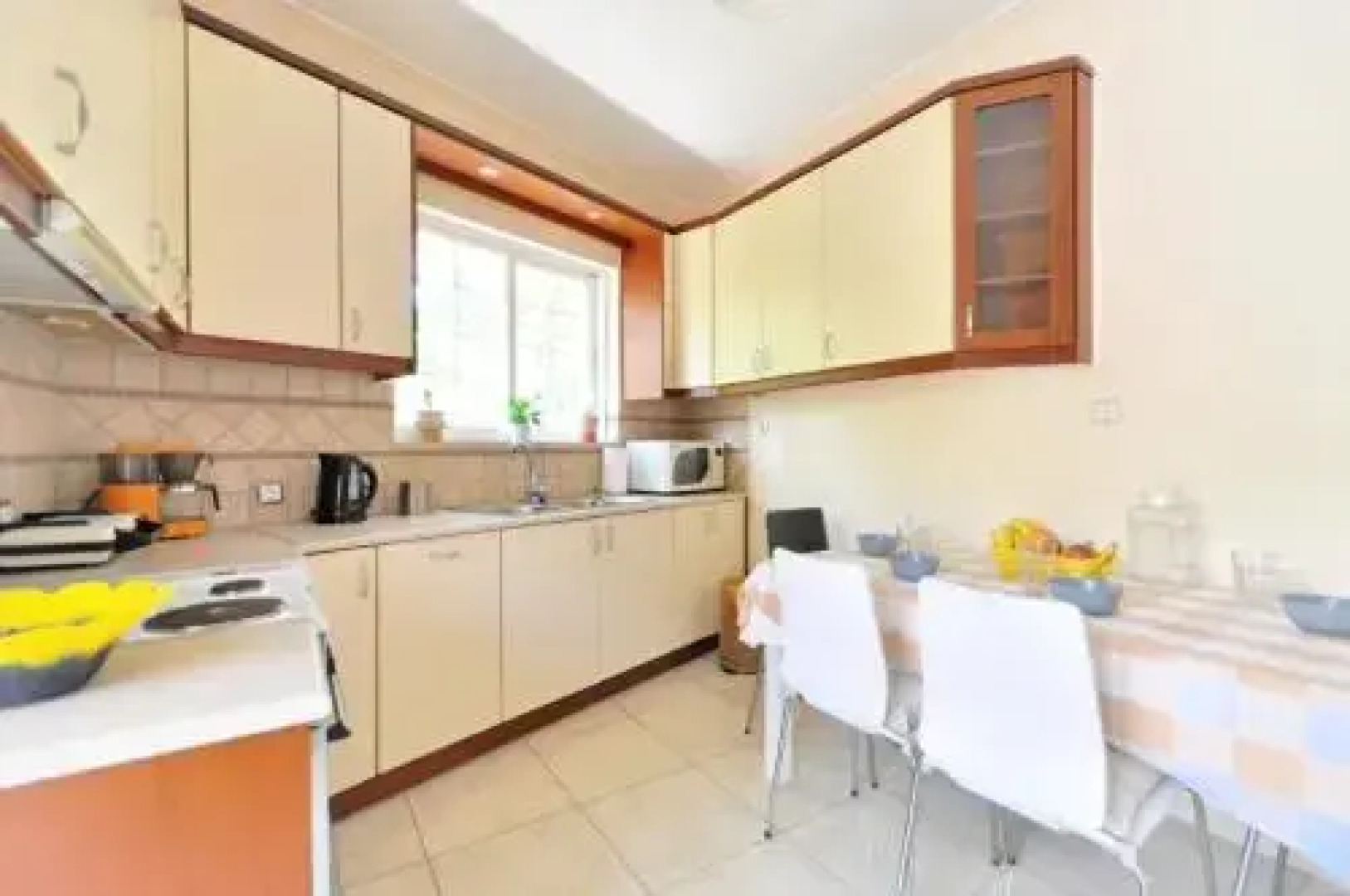 Kosta's Family House