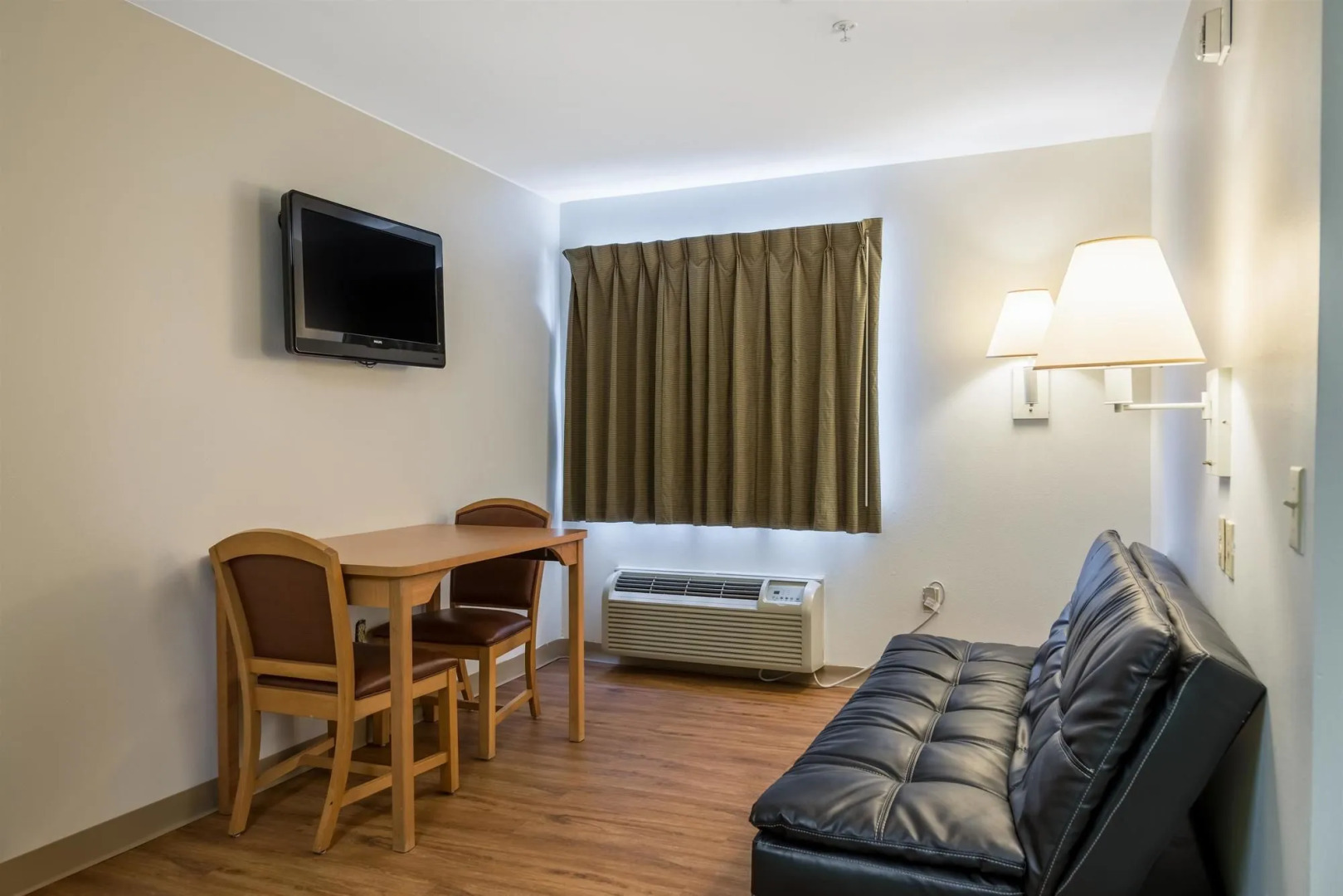 OYO Townhouse Sulphur, LA Extended Stay