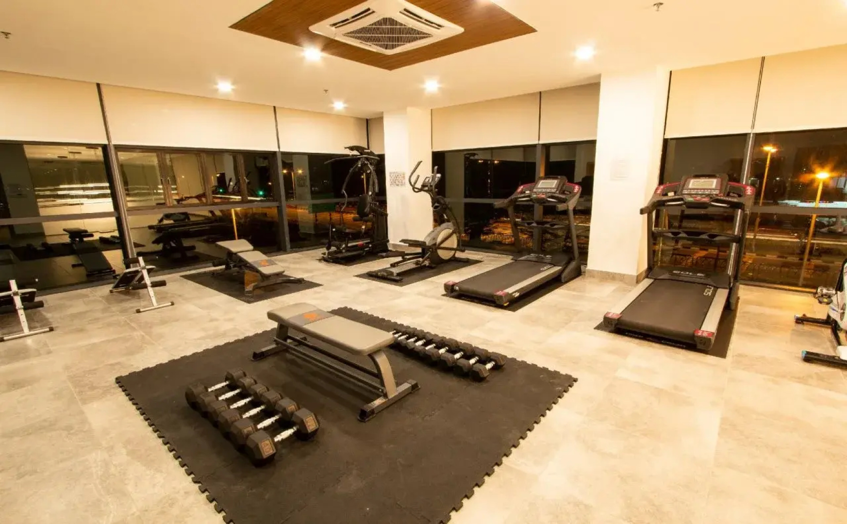 AZ Hotel & Serviced Apartments