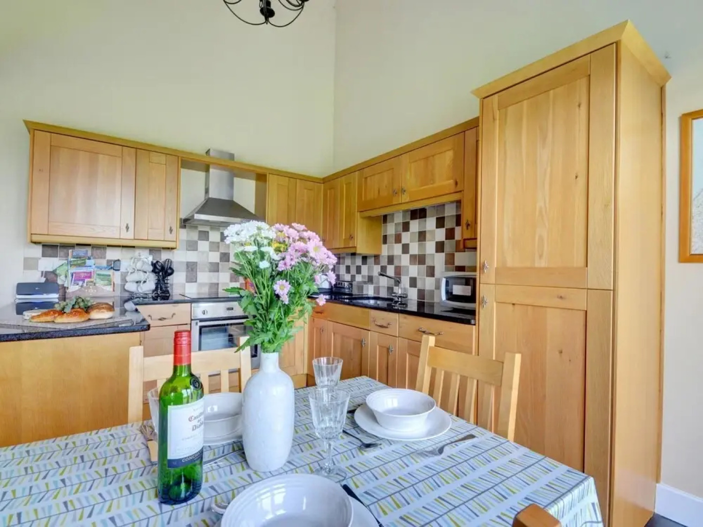 Large, Modern Farmhouse in Umberleigh, With Heigh Ceilings and Beautiful Terrace