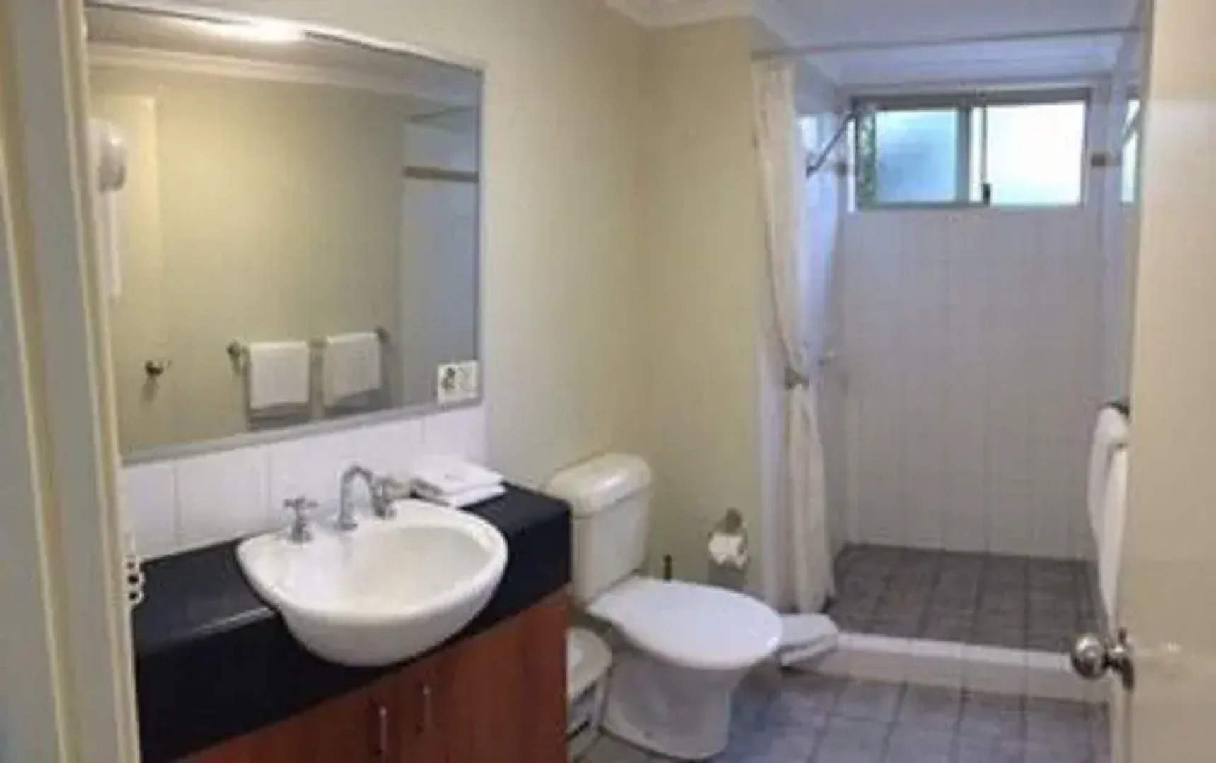 Rockingham Beachside Apartment