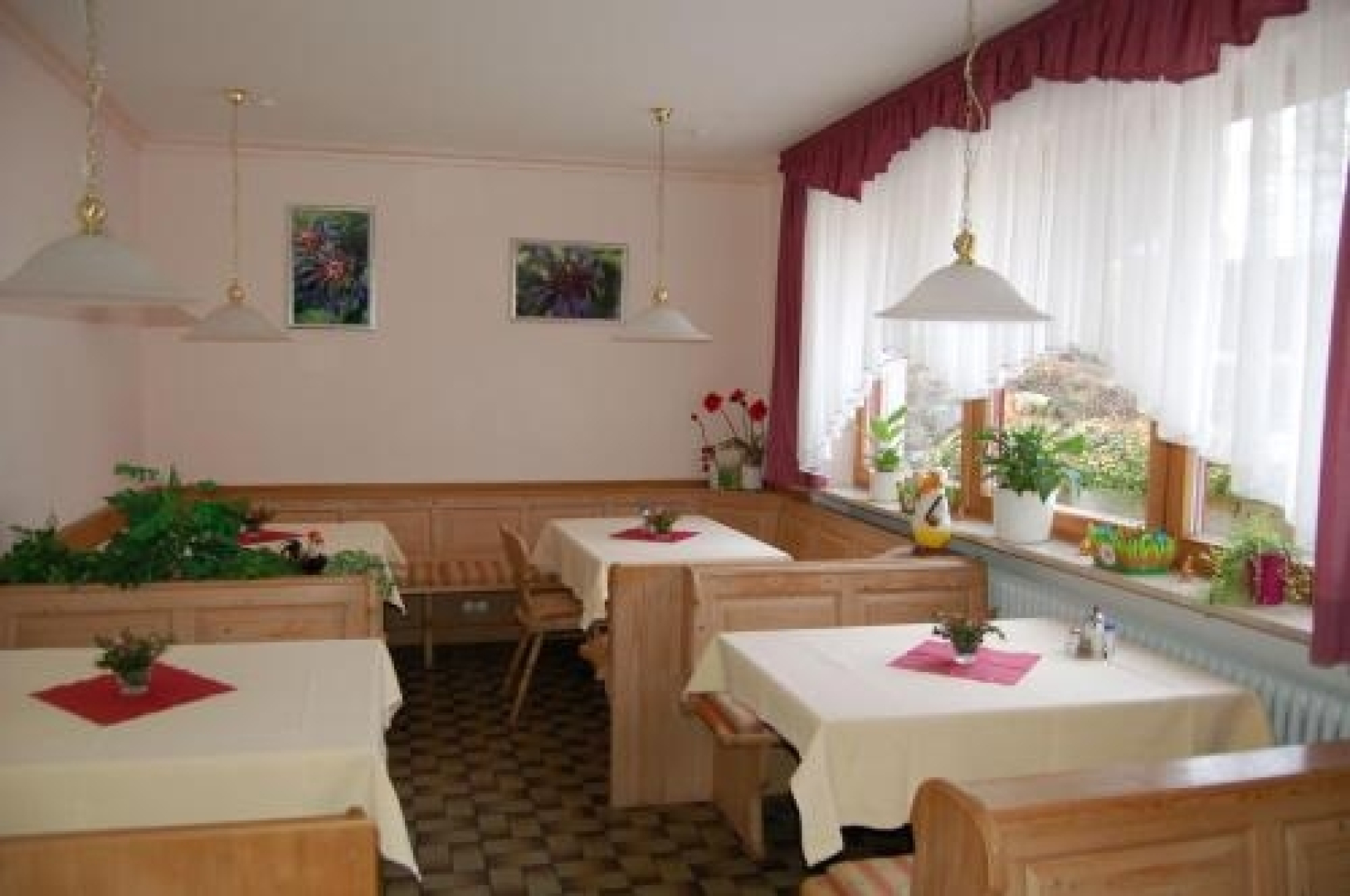 Pension- Hotel Maximilian