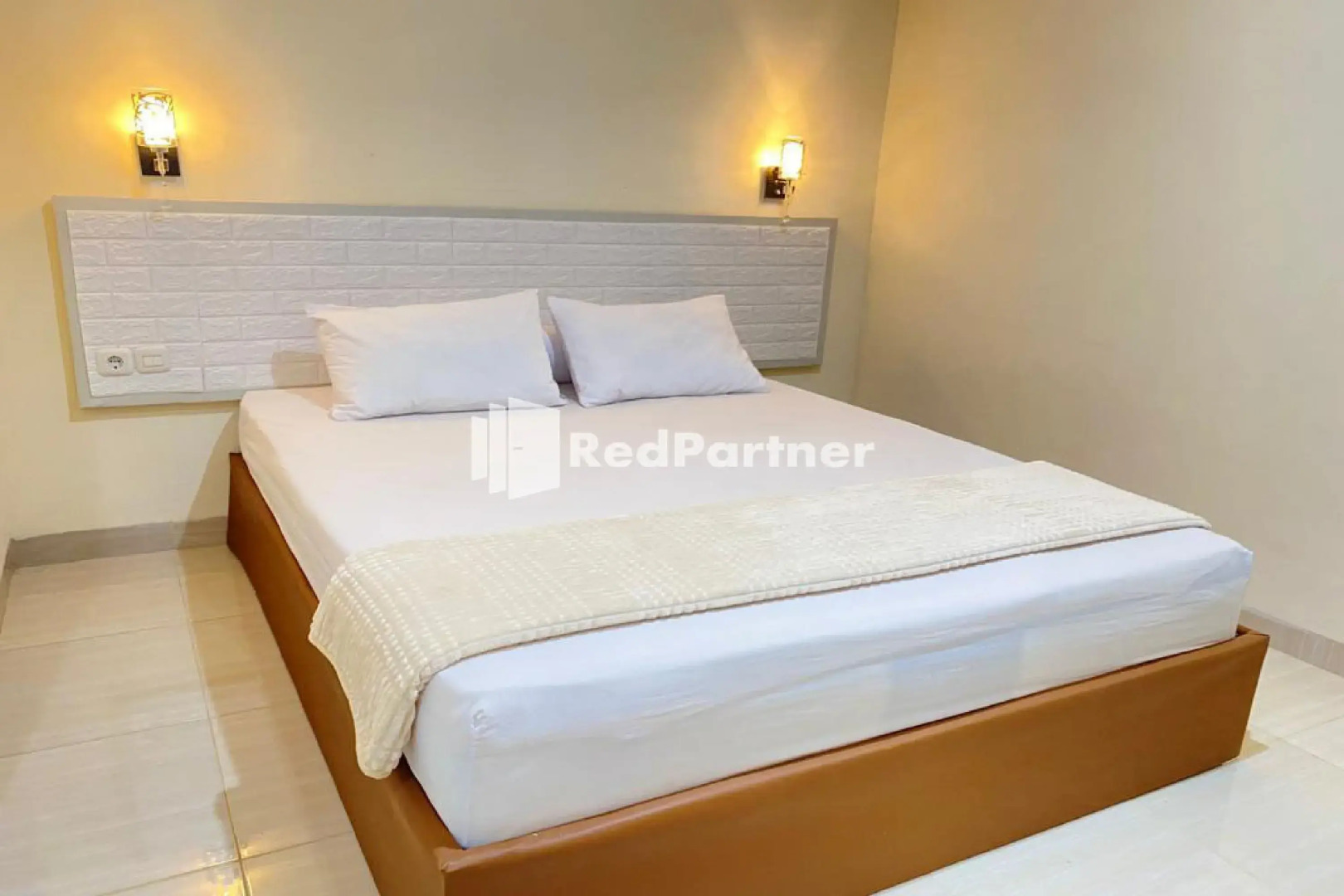Hotel Luxury Sinjai Syariah RedPartner