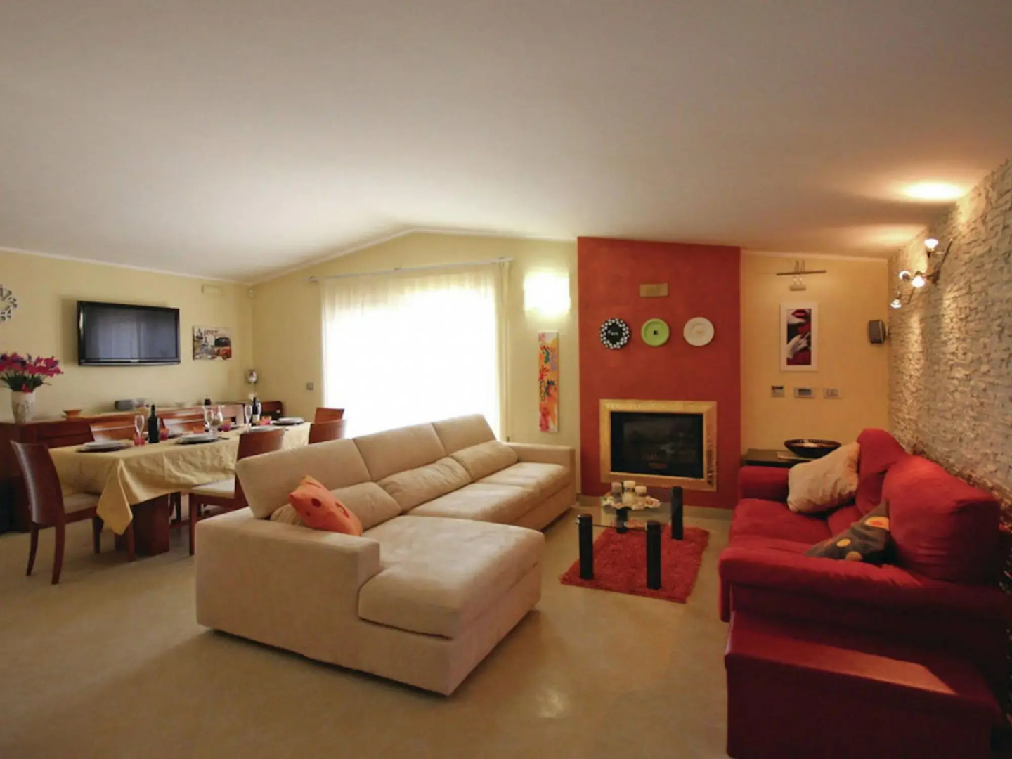 villa with private pool and air conditioning