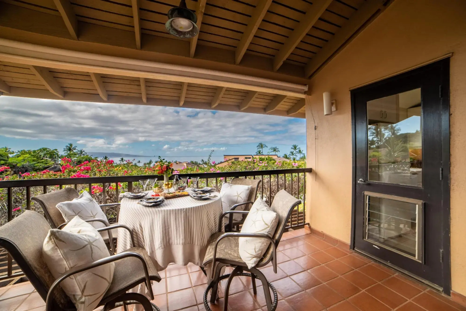 Wailea Ekahi 17D - One Bedroom Condo with Ocean View