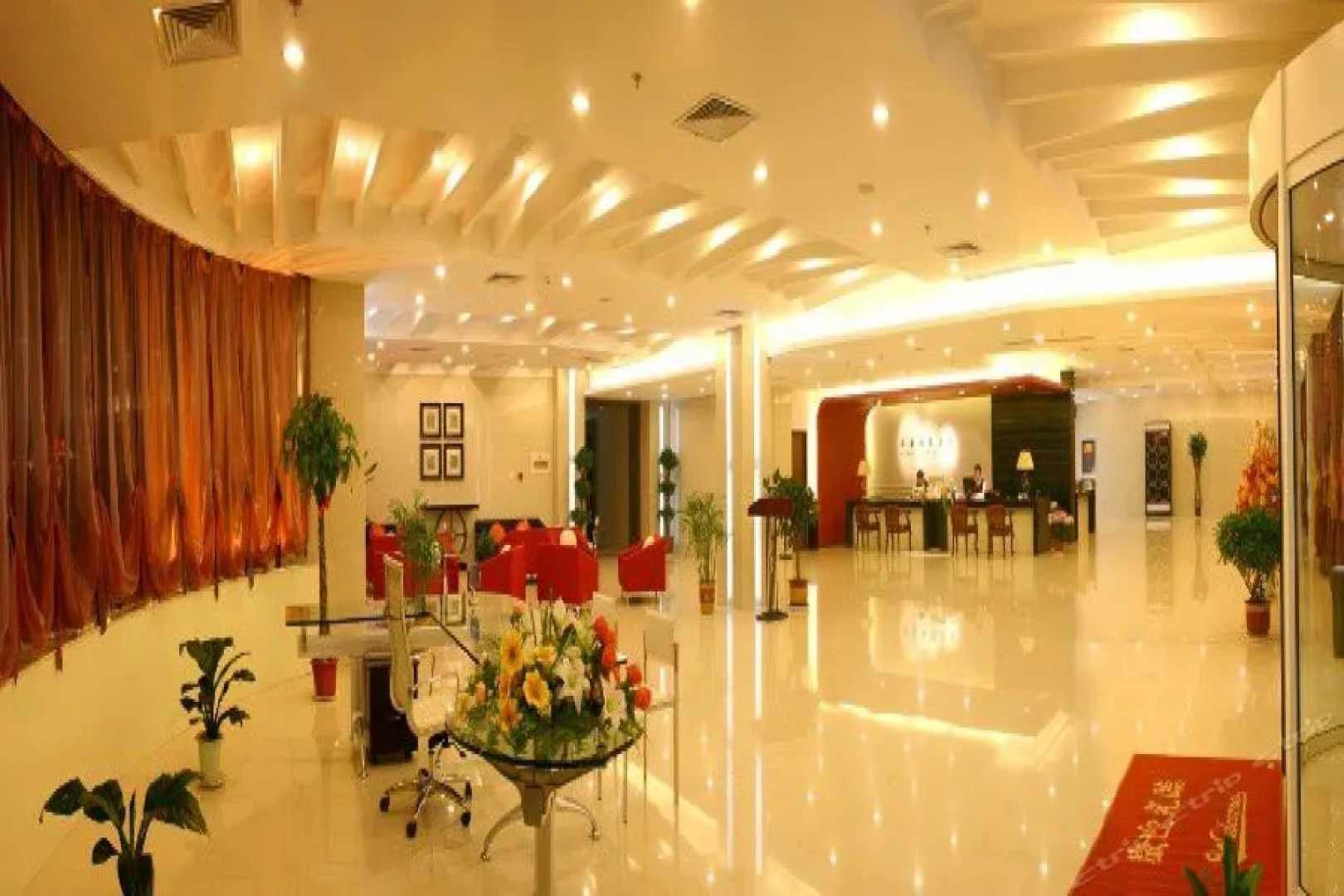 日照嘉豪商务酒店