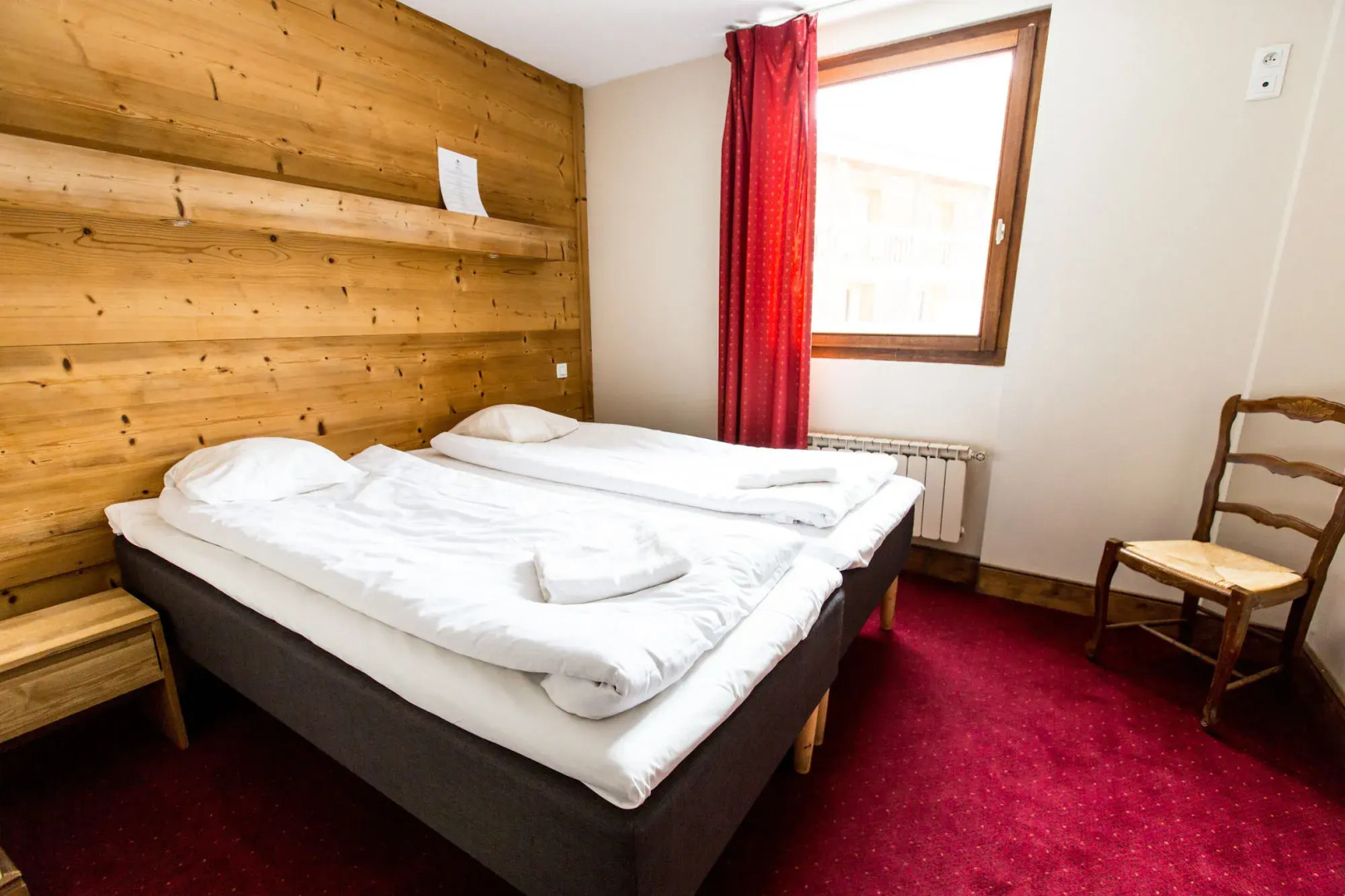 Langley Hotel Victors