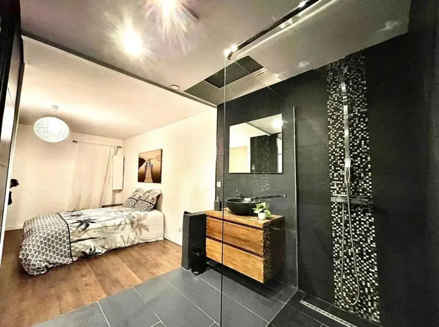 *Fontaine Moussue*Hyper Centre*T2 Standing*