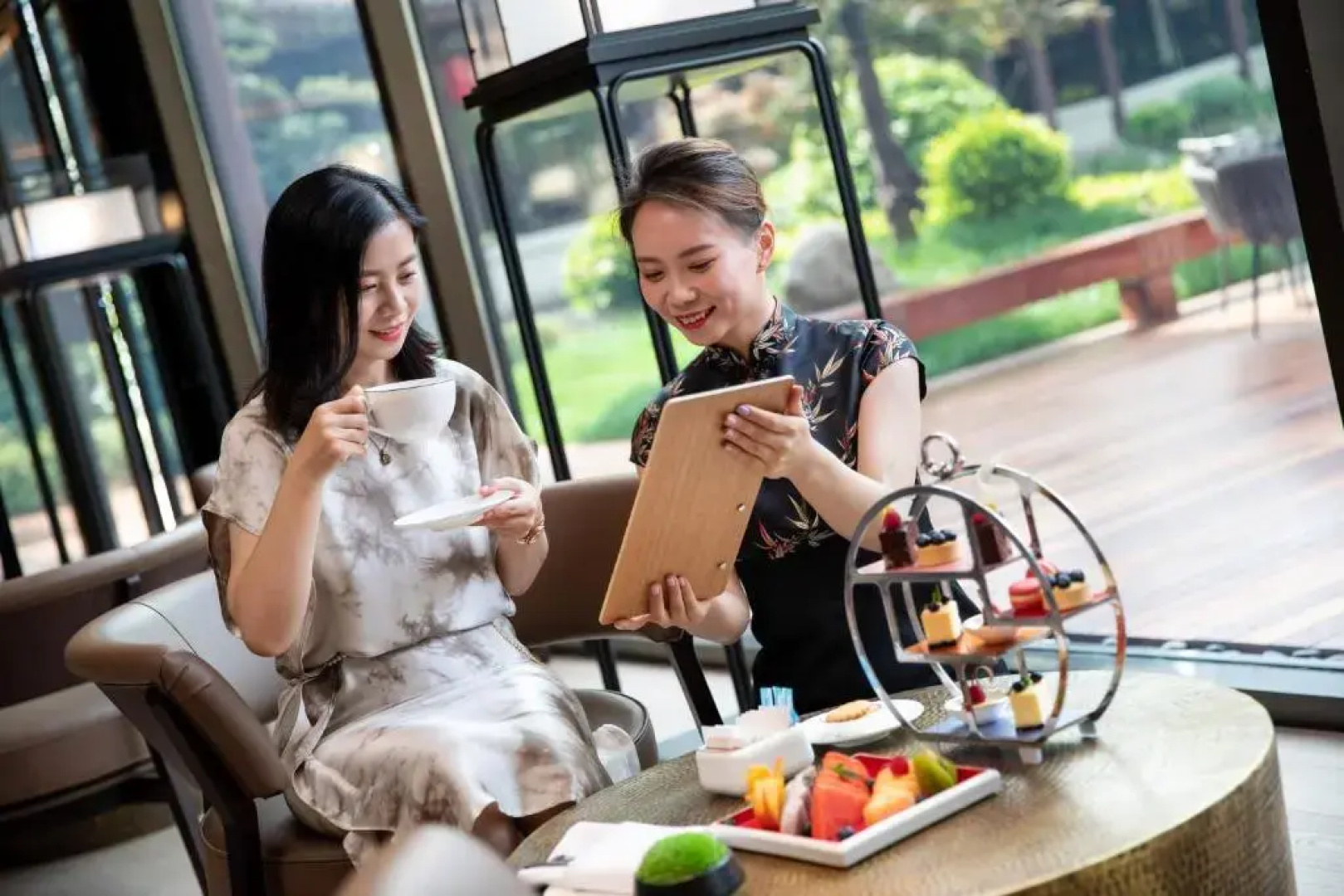 HUALUXE Hotels and Resorts Xi'an Tanghua, an IHG hotel